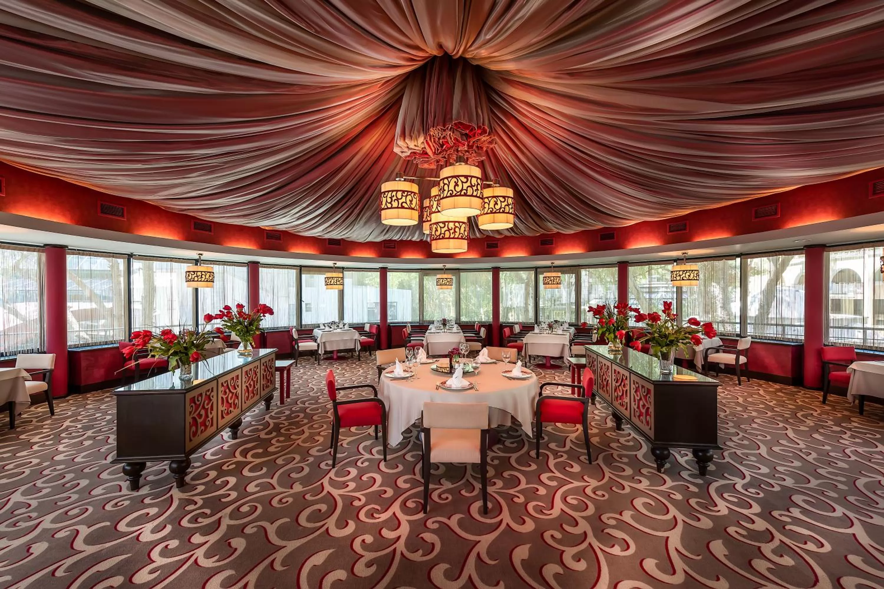 Restaurant/places to eat in Cornelia De Luxe Resort