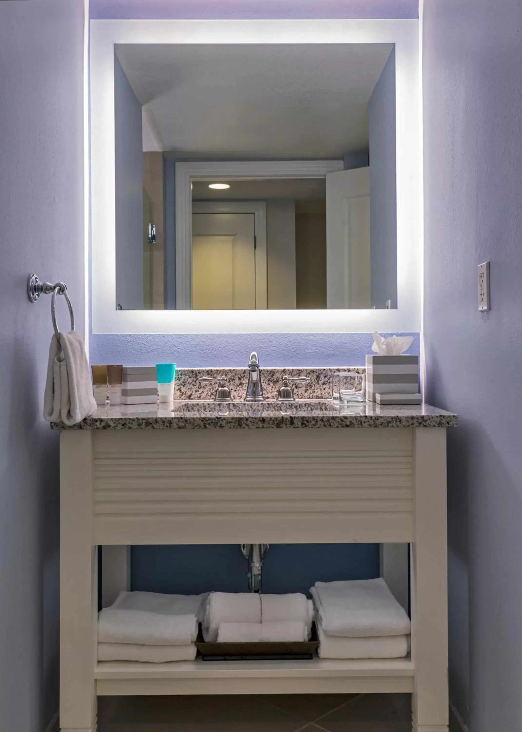 Queen Room with Two Queen Beds and Accessible Tub in Hyatt Regency Clearwater Beach Resort & Spa Queen Room with Two Queen Beds and Accessible Tub in Hyatt Regency Clearwater Beach Resort & Spa