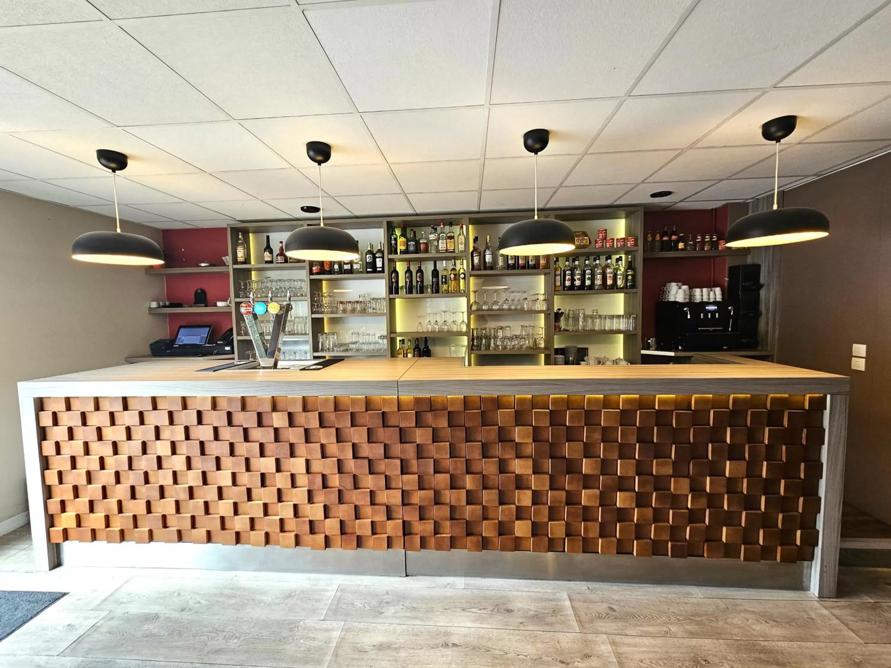 Lounge or bar in Best Western Terre de Provence