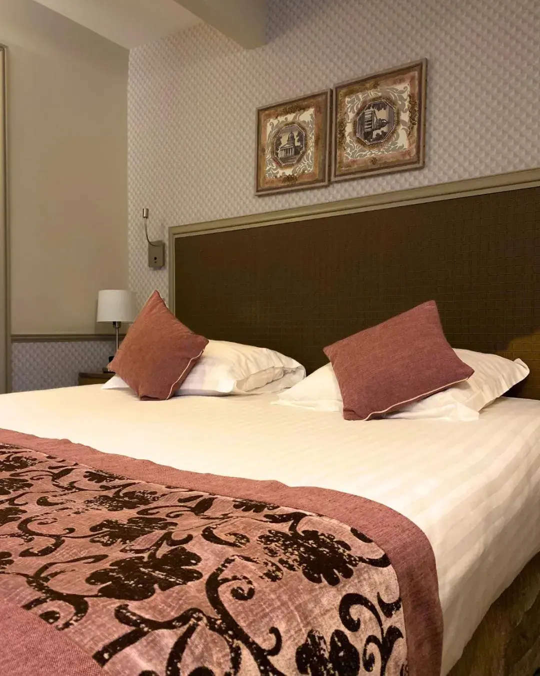 Deluxe Double Room with Terrace in Hotel Monceau Wagram Deluxe Double Room with Terrace in Hotel Monceau Wagram