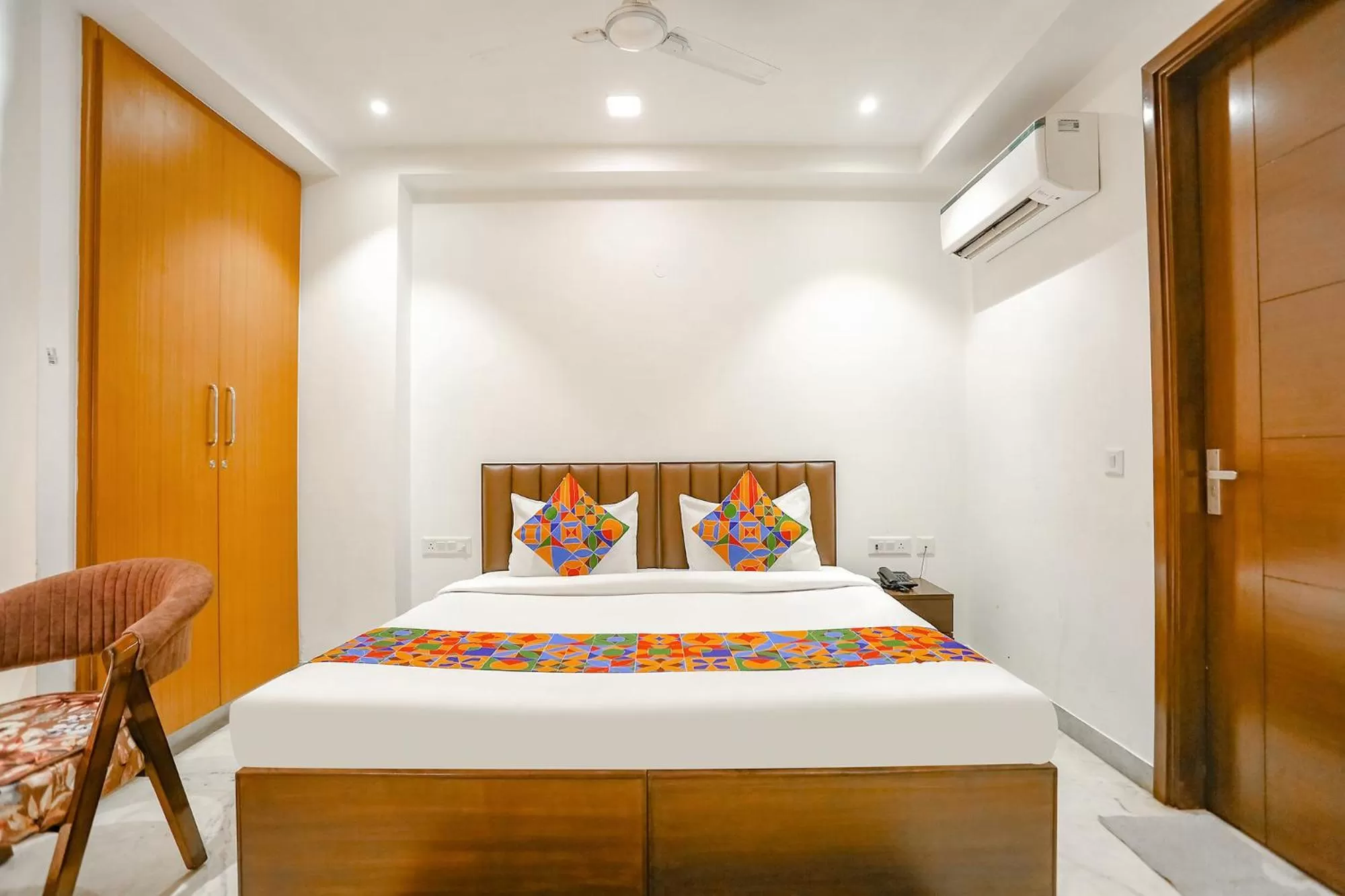 Bedroom in FabExpress Aerosky Deluxe - Nr Yashobhoomi Convention Centre