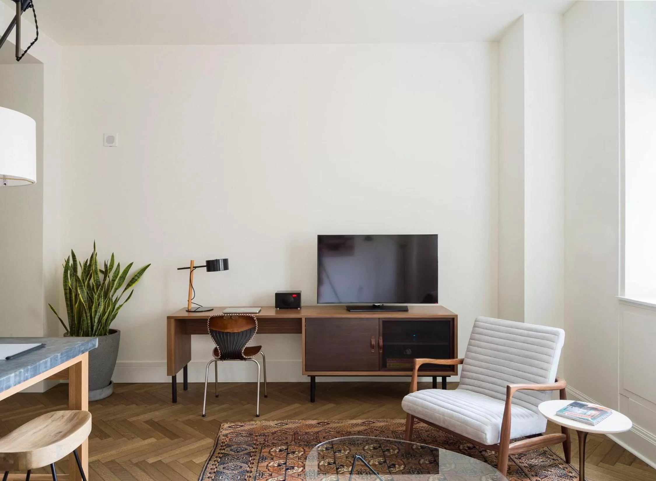 TV and multimedia in ROOST Midtown