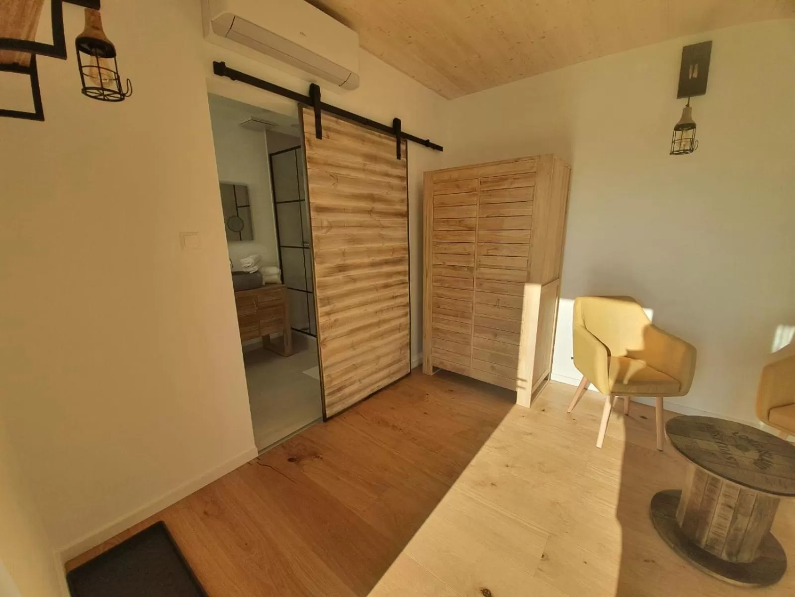 Photo of the whole room, Bed in Zimmerei - Landgasthaus Karlo