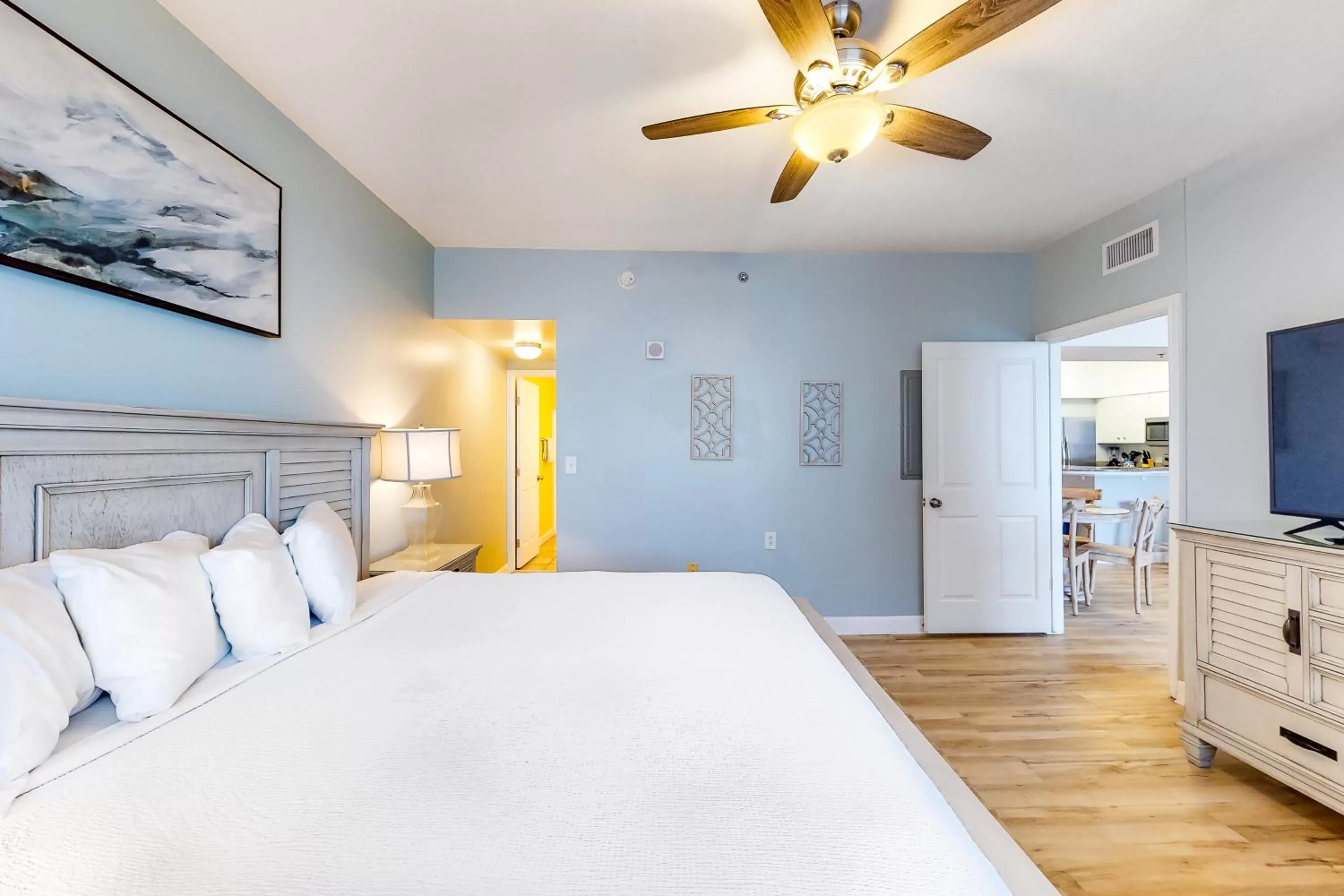 Bed in Shores of Panama 1517