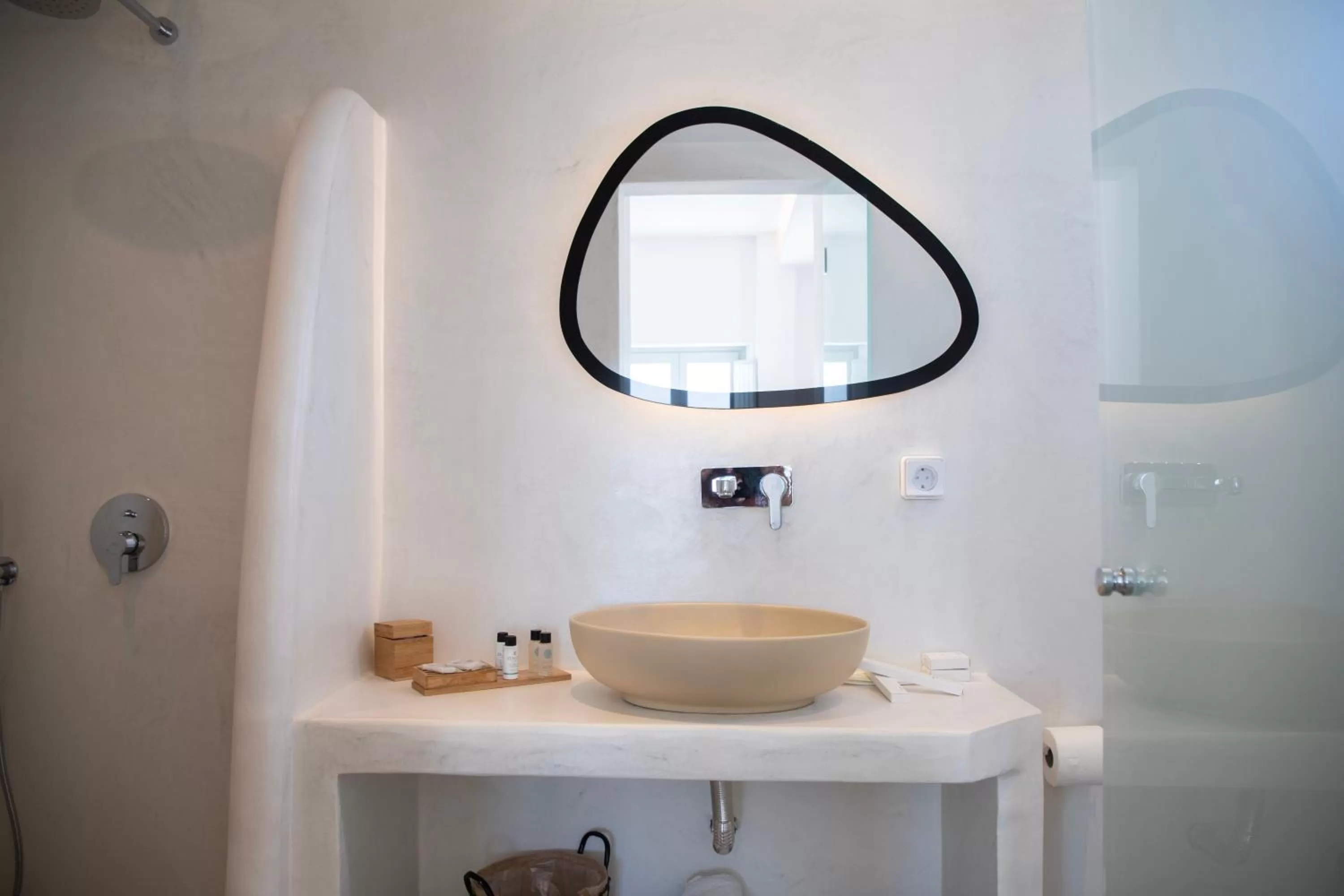 Caldera Cliff Illusion