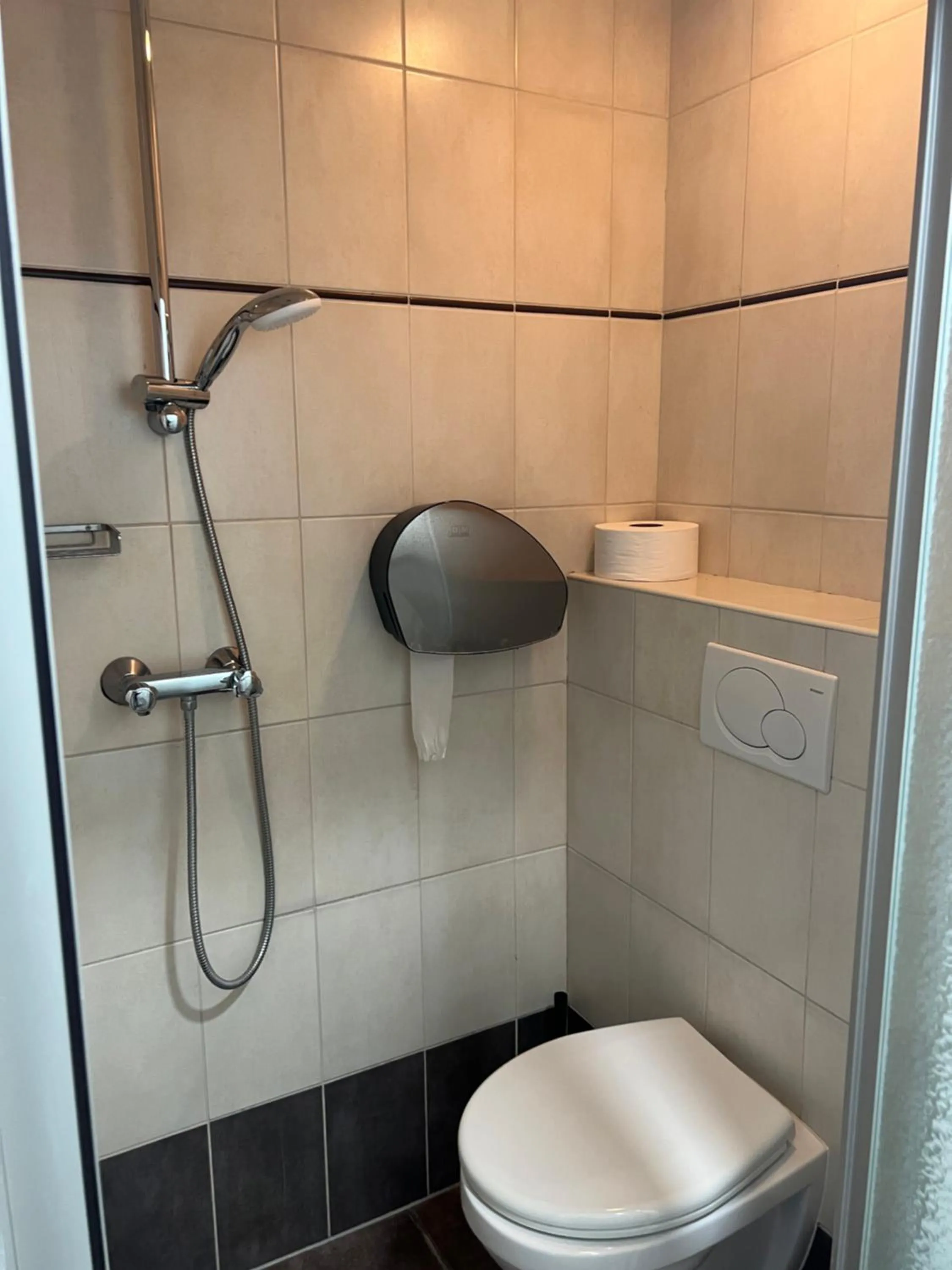 Shower in MAX Hotel Amsterdam