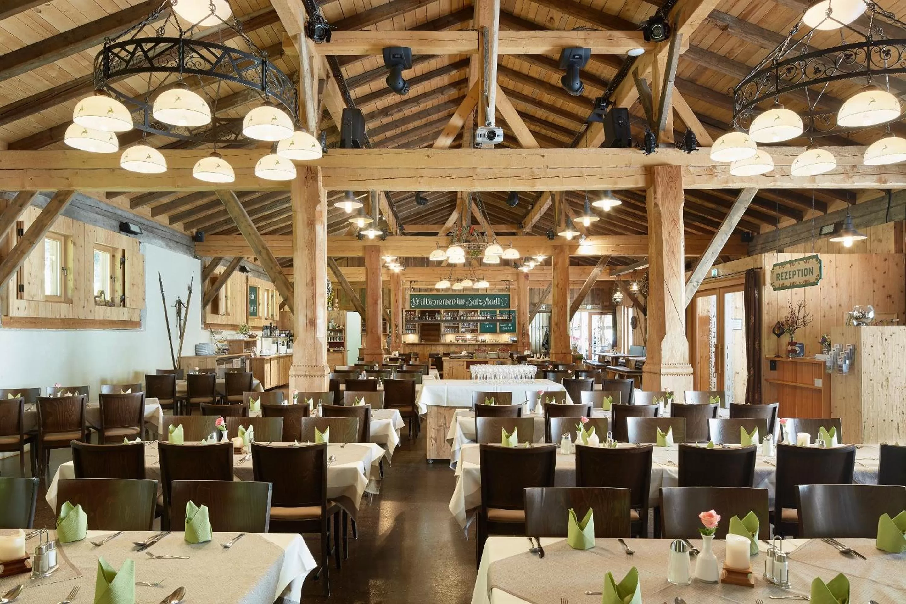 Restaurant/places to eat in Gasthof Salzstadl