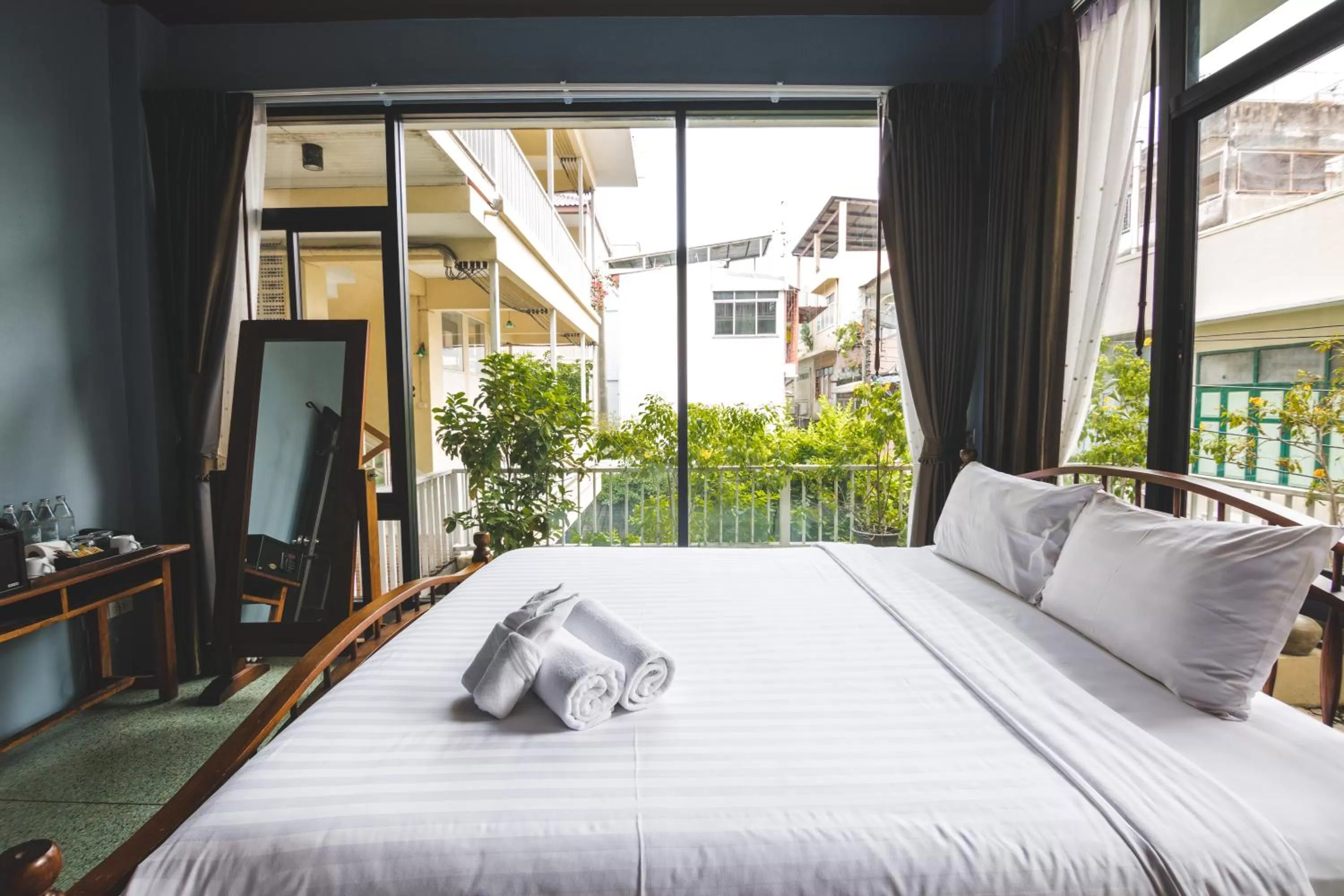 Bedroom, Bed in Feung Nakorn Balcony Rooms and Cafe