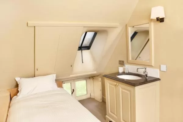 Bathroom in De Grote Wateringe