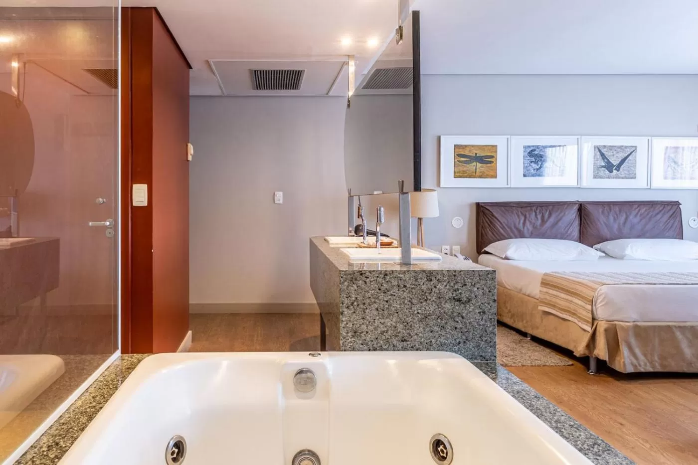 Photo of the whole room, Bed in Iu-á Hotel