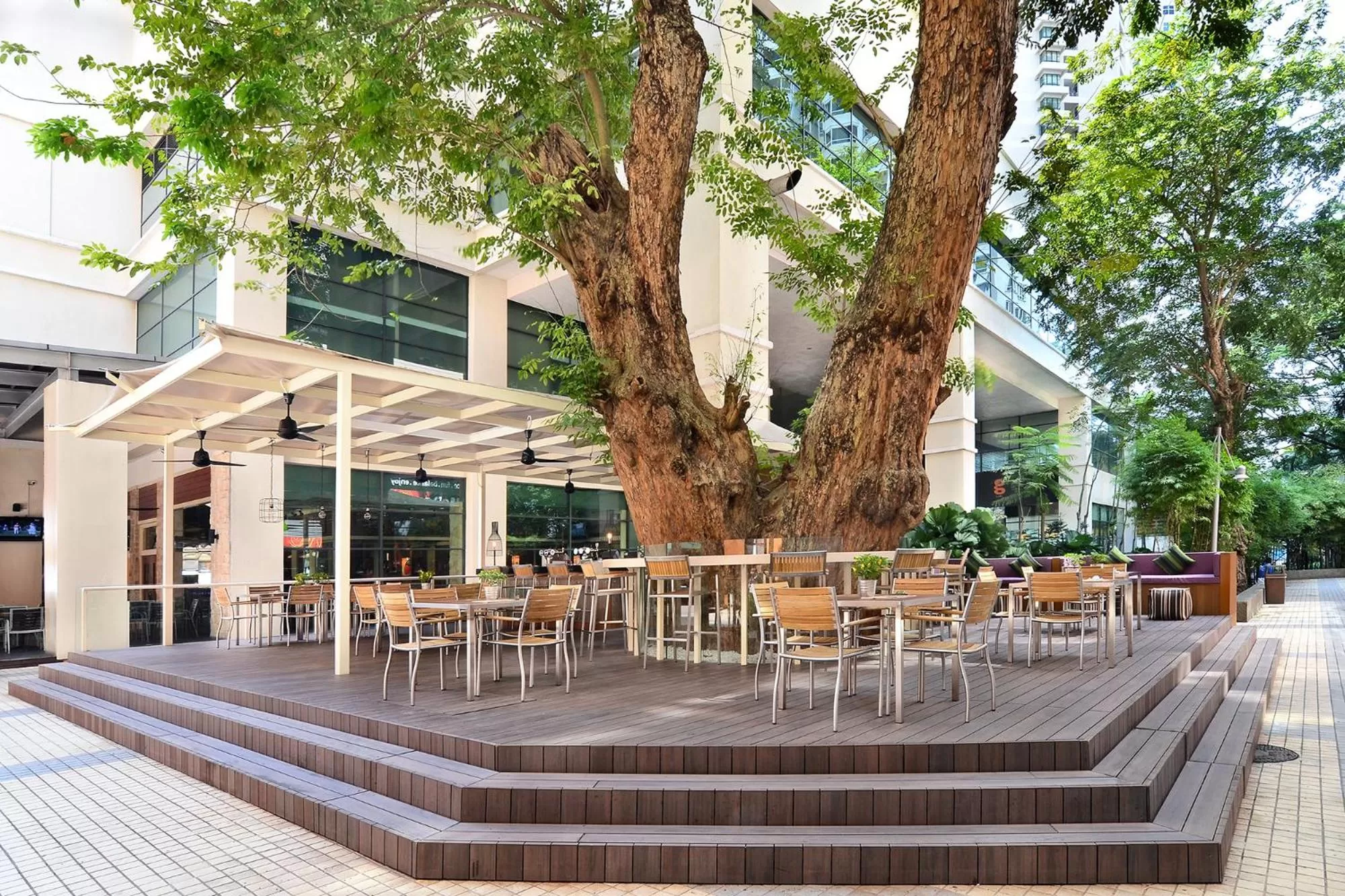 Lounge or bar in G Hotel Gurney