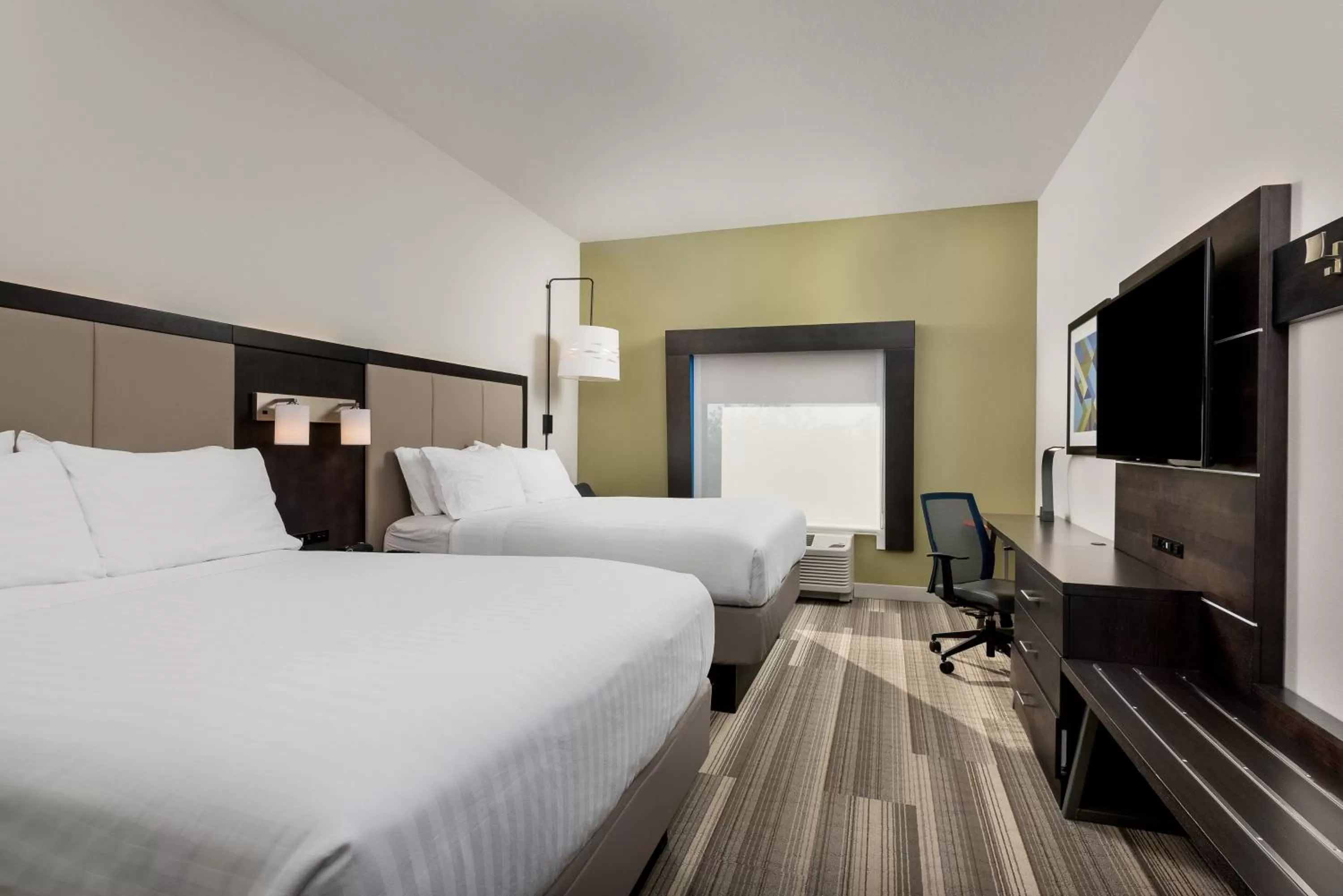 Photo of the whole room in Holiday Inn Express & Suites Lakeland South by IHG