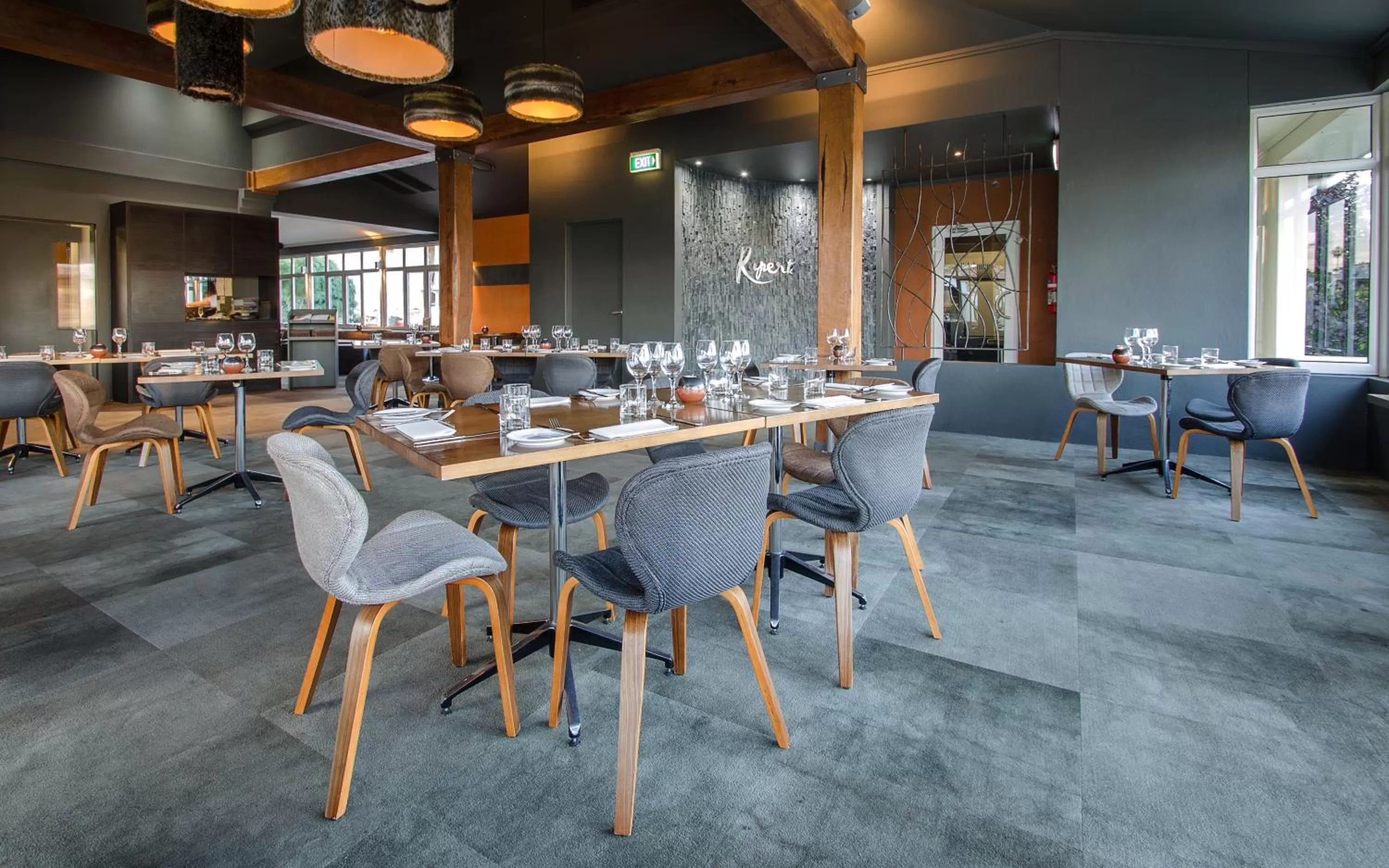 Restaurant/places to eat in Coachmans Inn Warwick