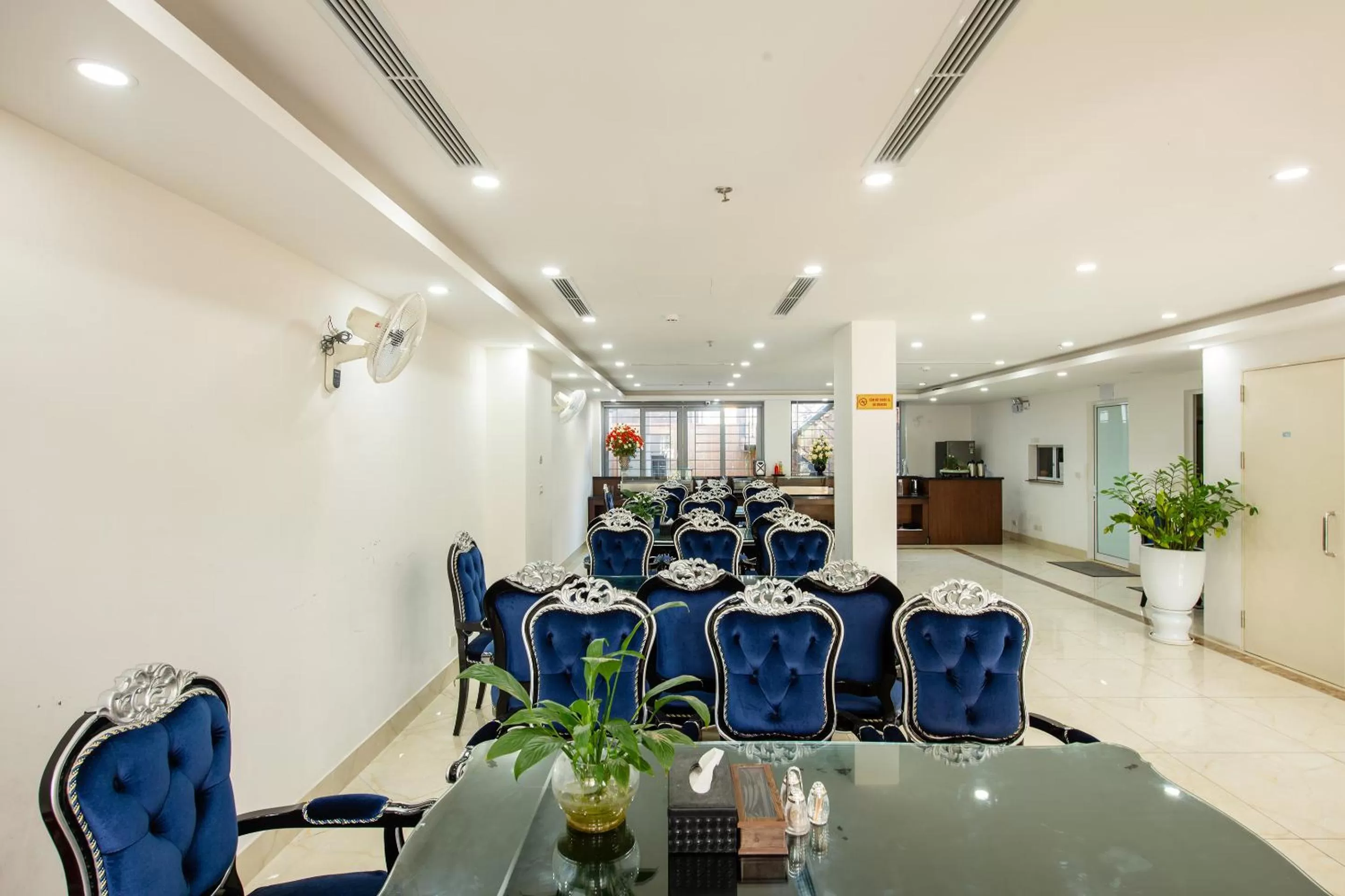 Restaurant/places to eat in Hanoi Suji Hotel