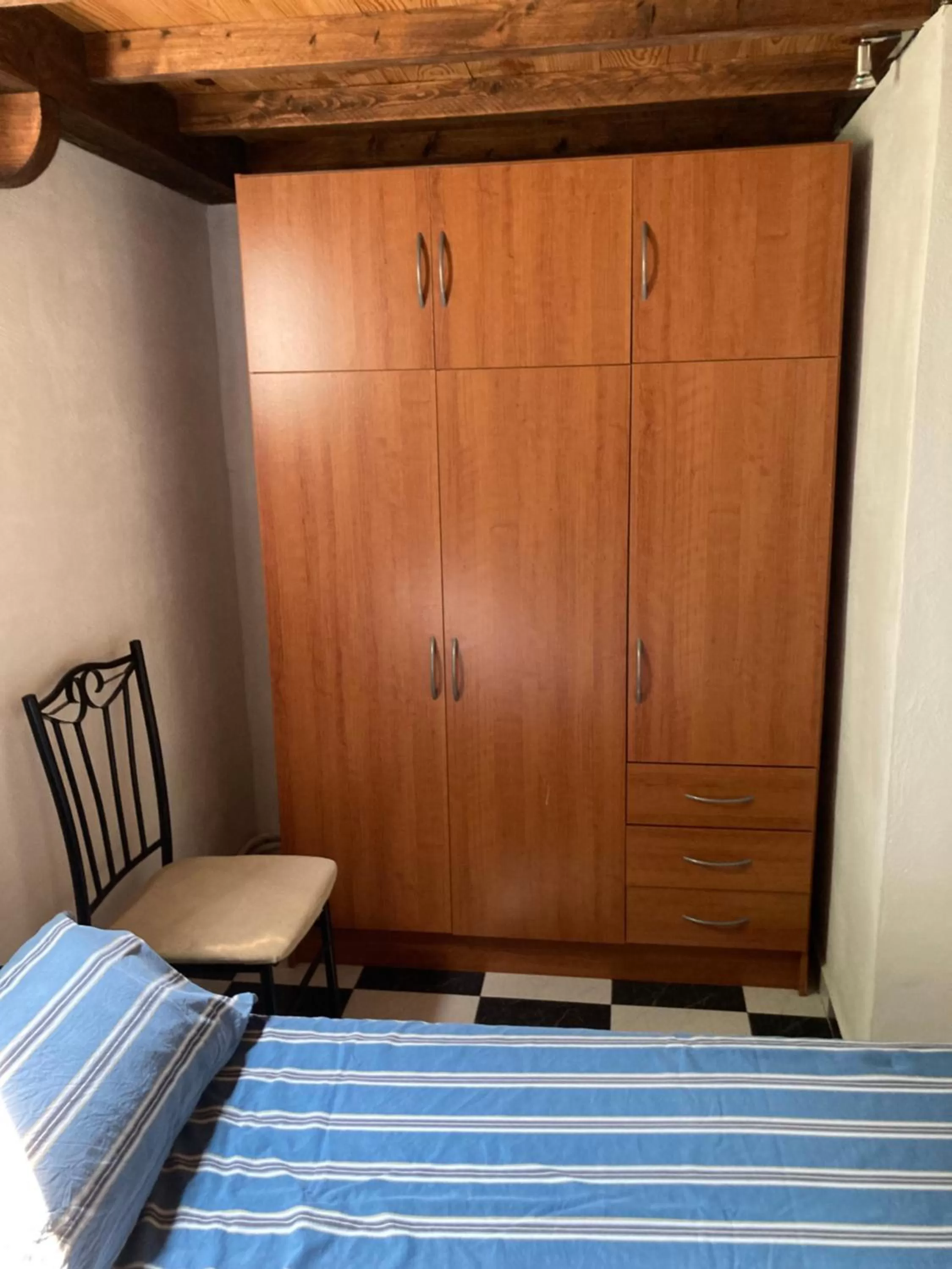 wardrobe, Bed in Casa Robion