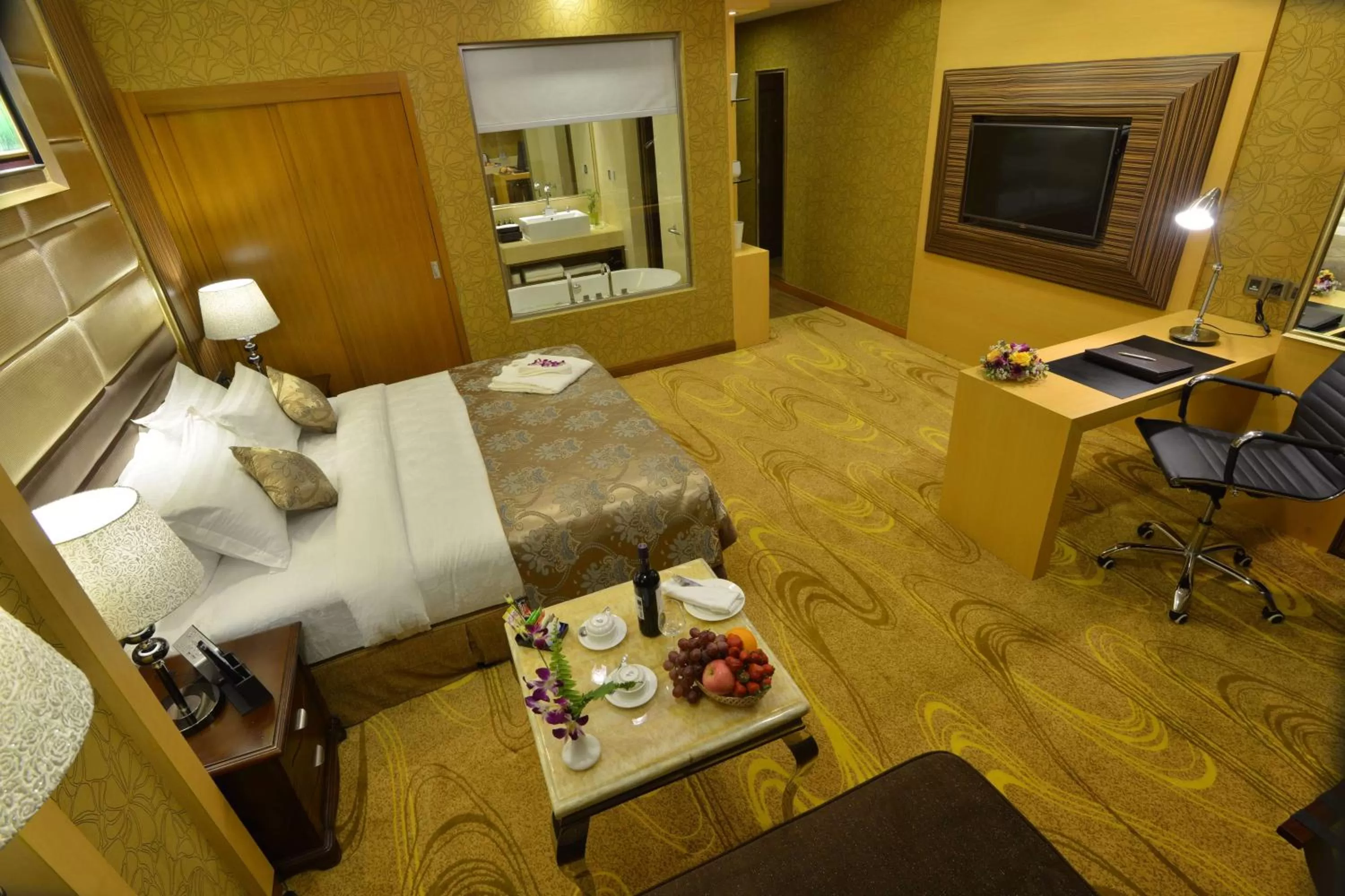 Photo of the whole room in Best Western Chinatown Hotel