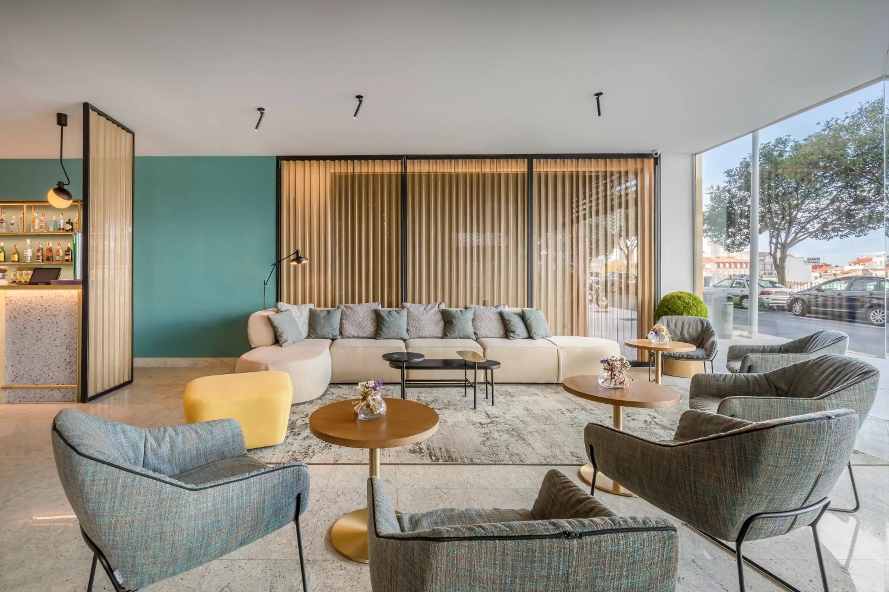 Lounge or bar in Occidental Vigo