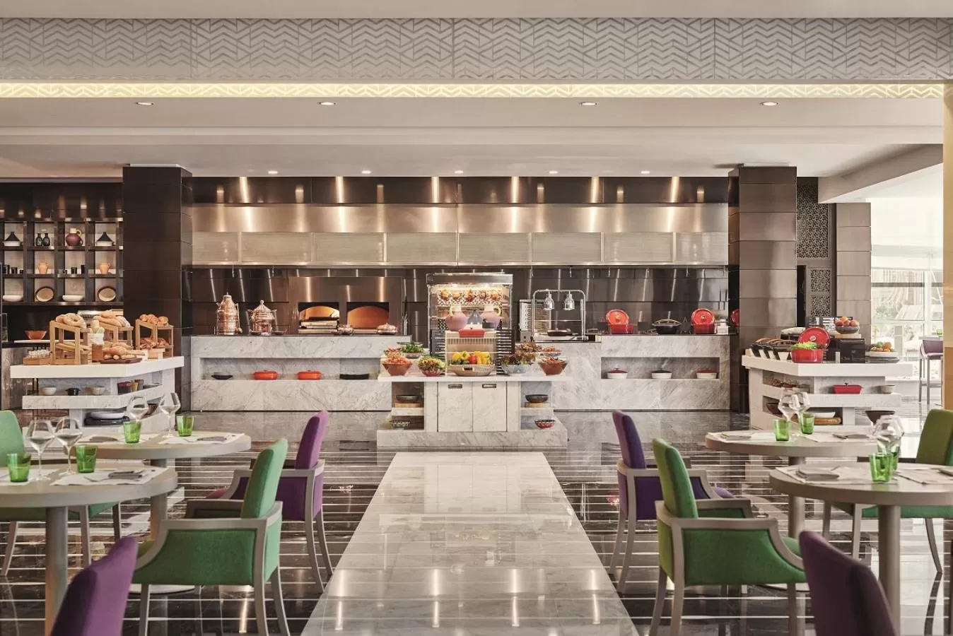 Restaurant/places to eat in Pullman Doha West Bay