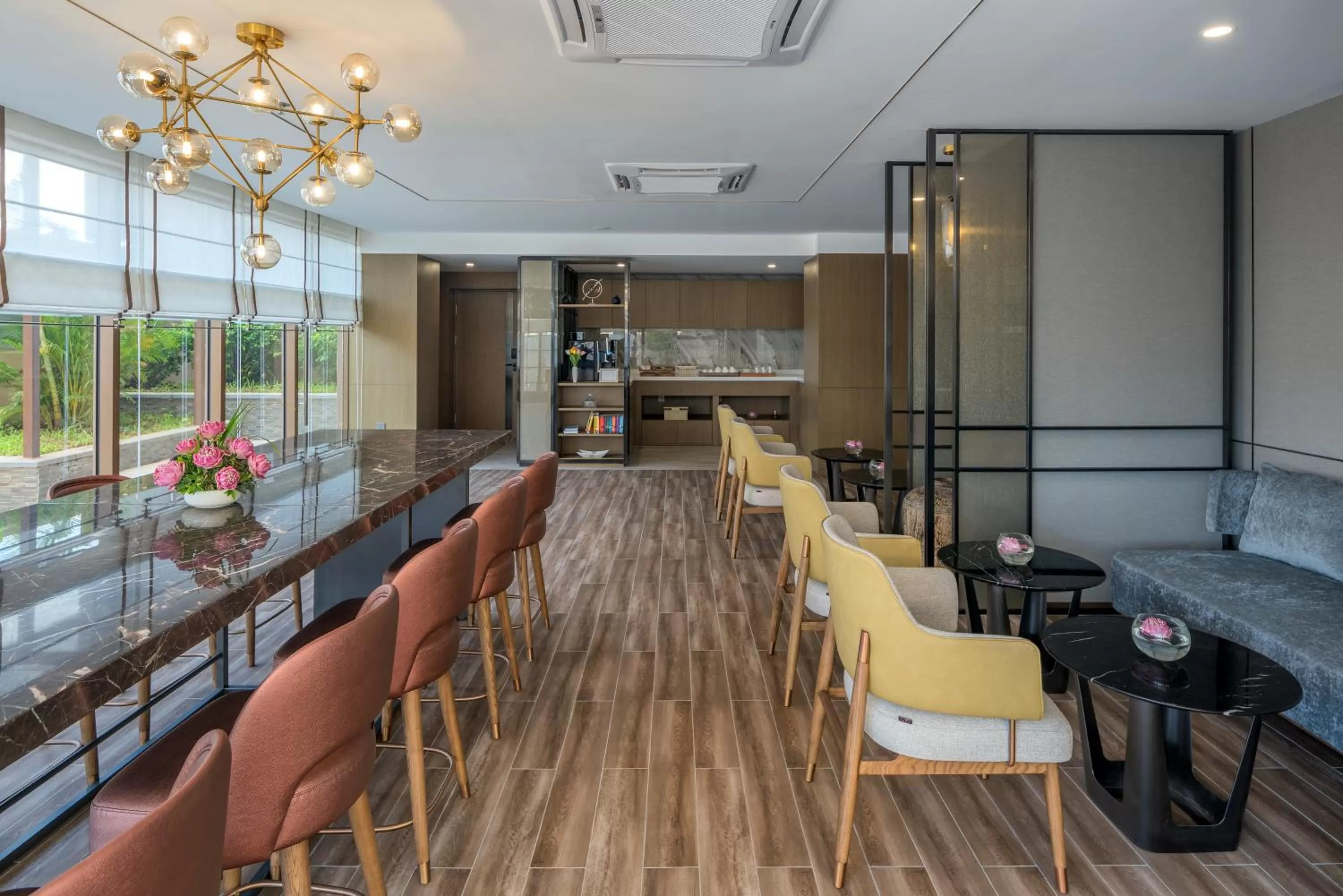 Lounge or bar in Oakwood Premier Phnom Penh