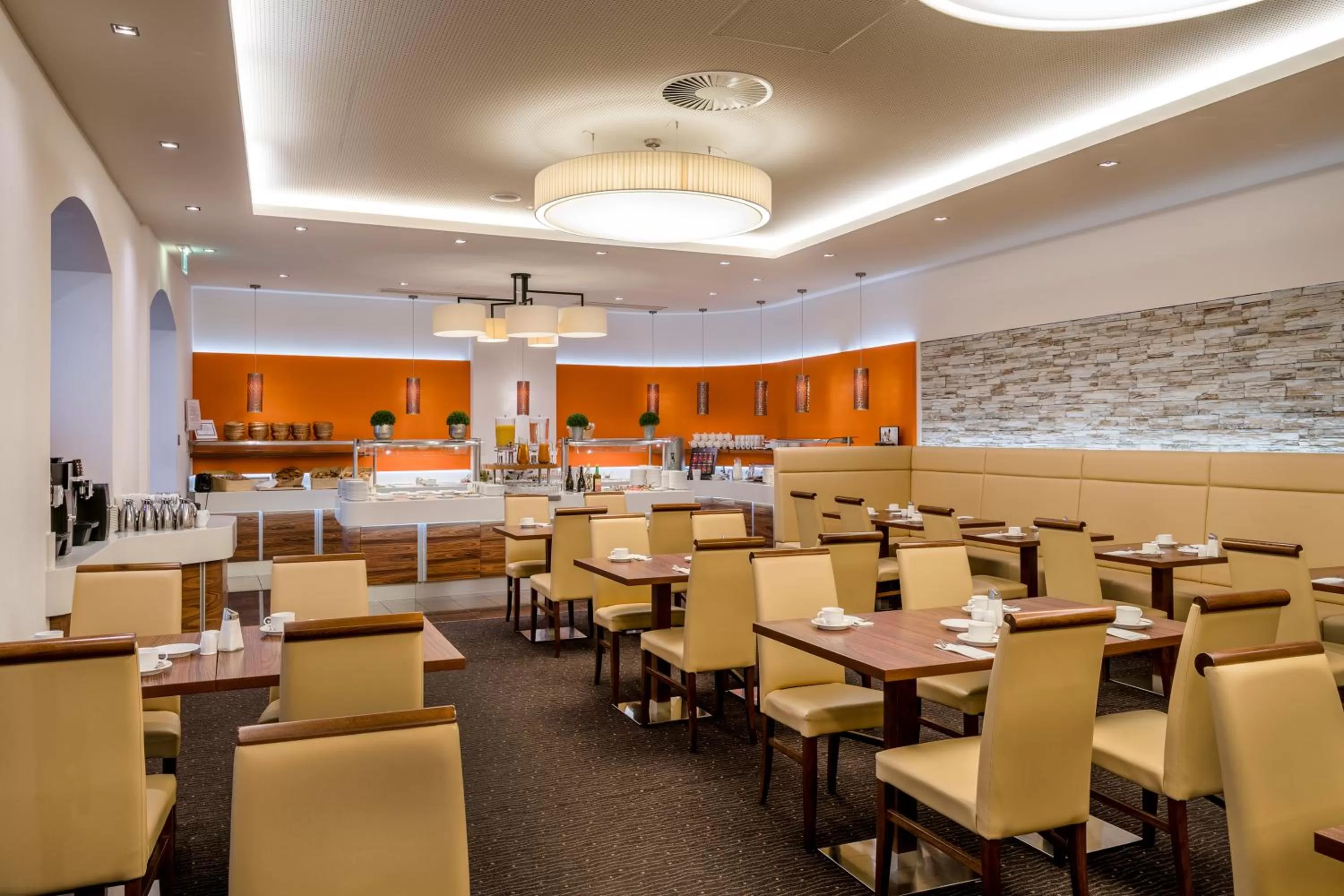 Breakfast in Hotel IMLAUER Wien