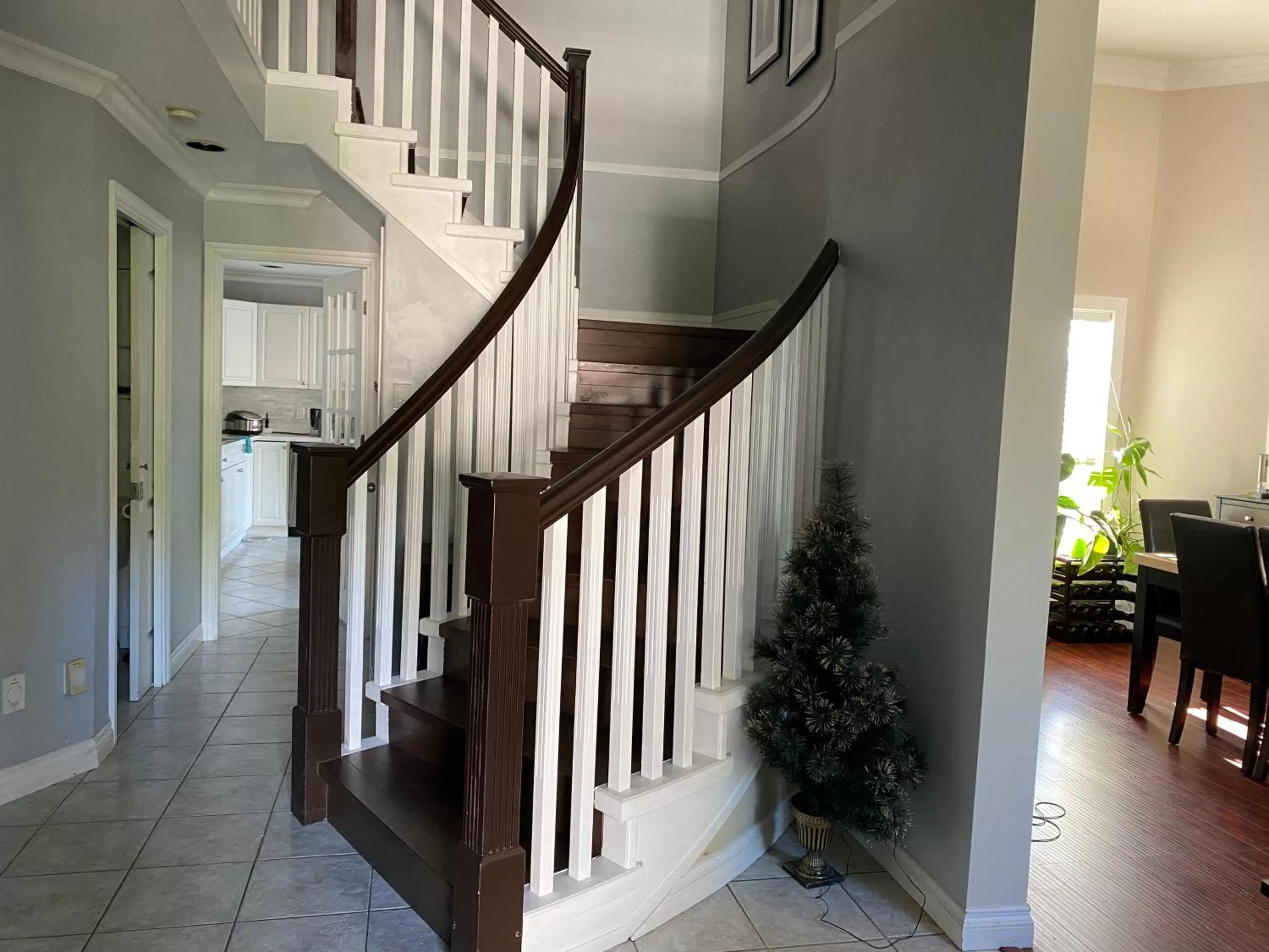 Property building, Lobby/Reception in Jane's private rooms with shared washroom