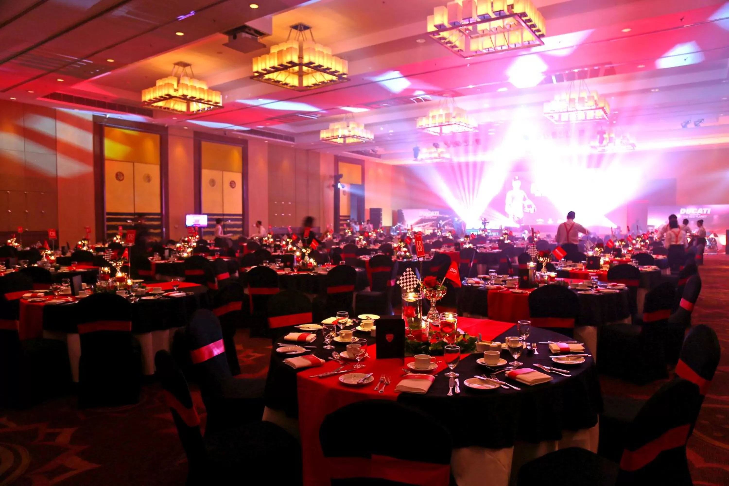 People in Novotel Bangkok Suvarnabhumi Airport