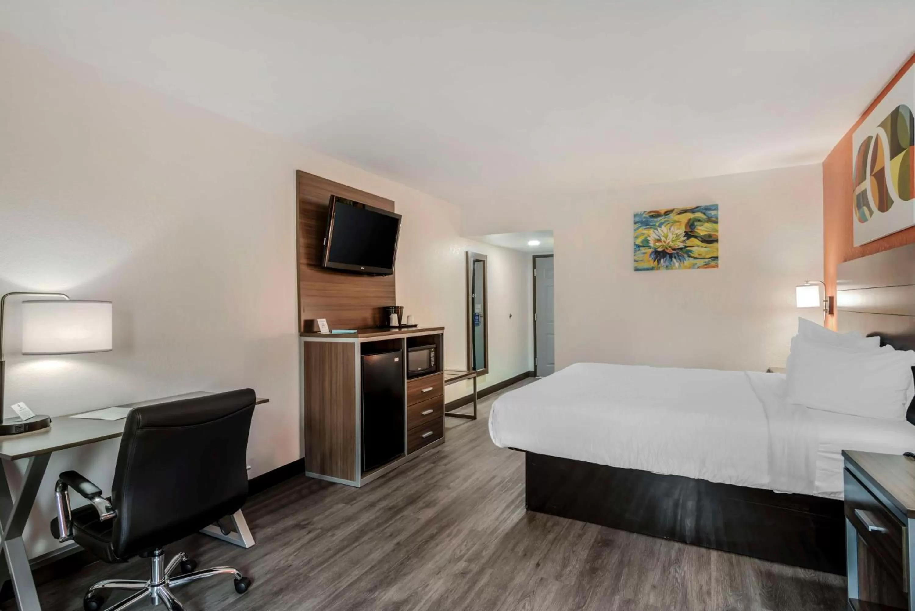 Bedroom, Bed in Best Western Statesville Inn