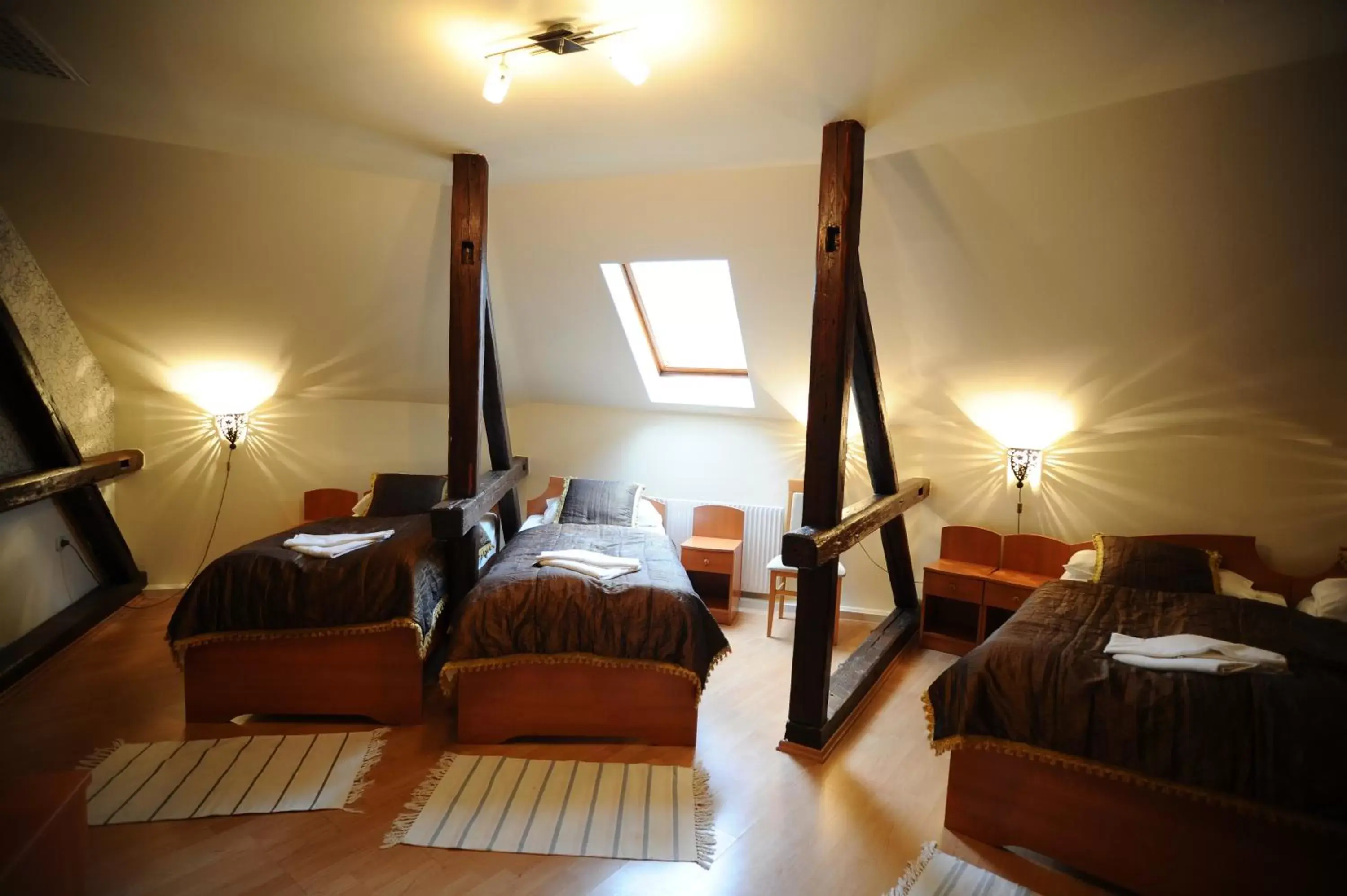 Quadruple Room in Hotel Minaret&Étterem Quadruple Room in Hotel Minaret&Étterem