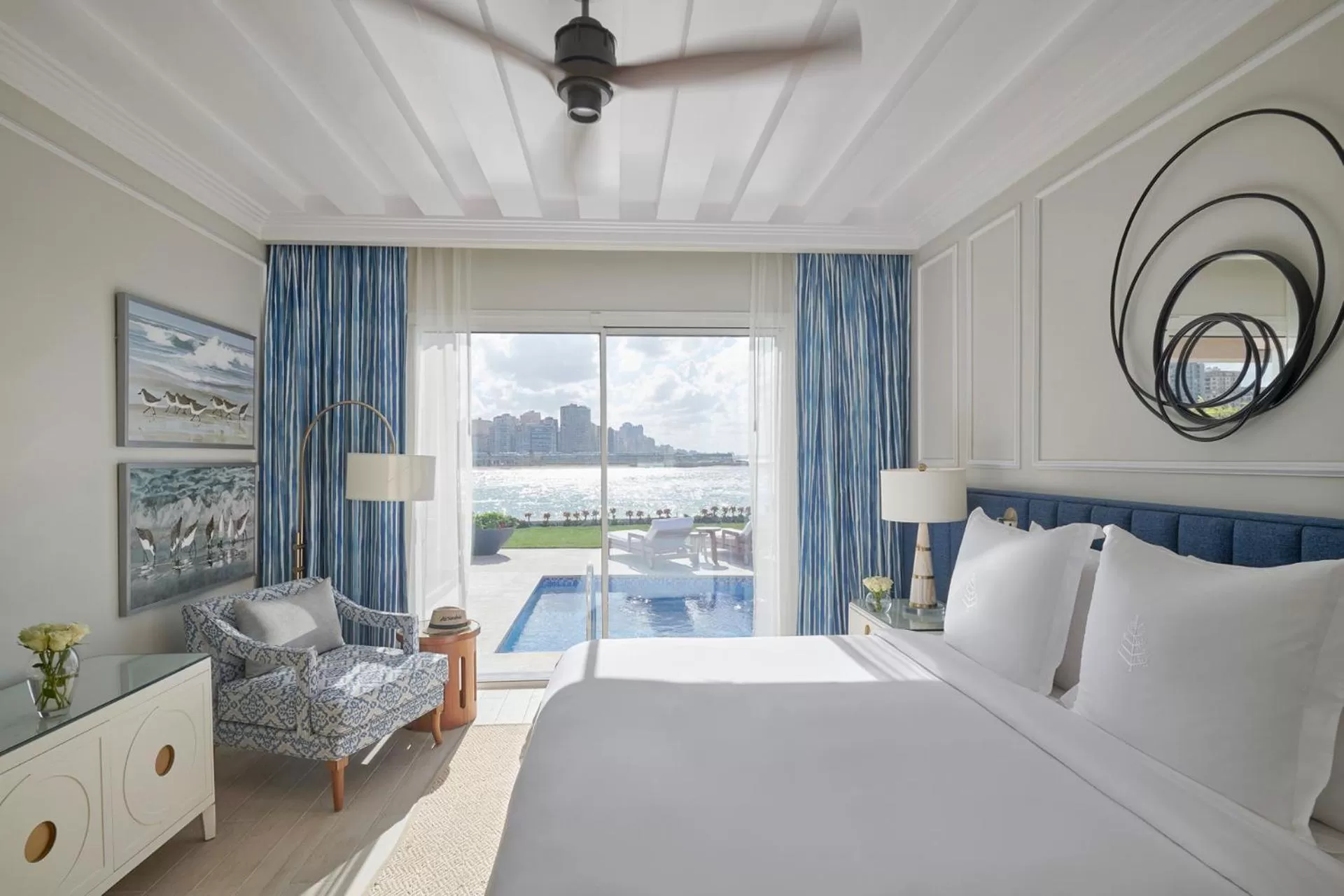 Bedroom, Bed in Four Seasons Hotel Alexandria At San Stefano