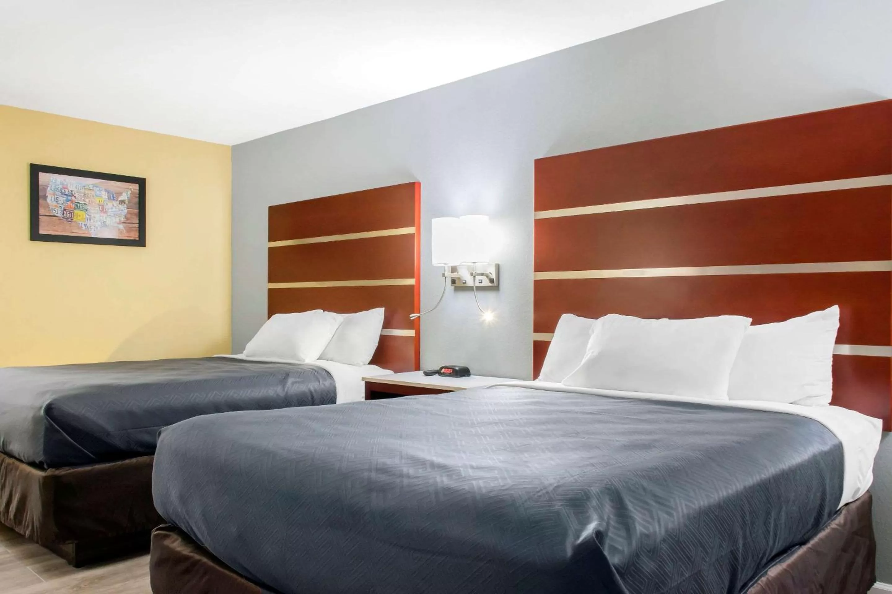 Standard Queen Room with Two Queen Beds - Non-Smoking in Escape Inn Hershey