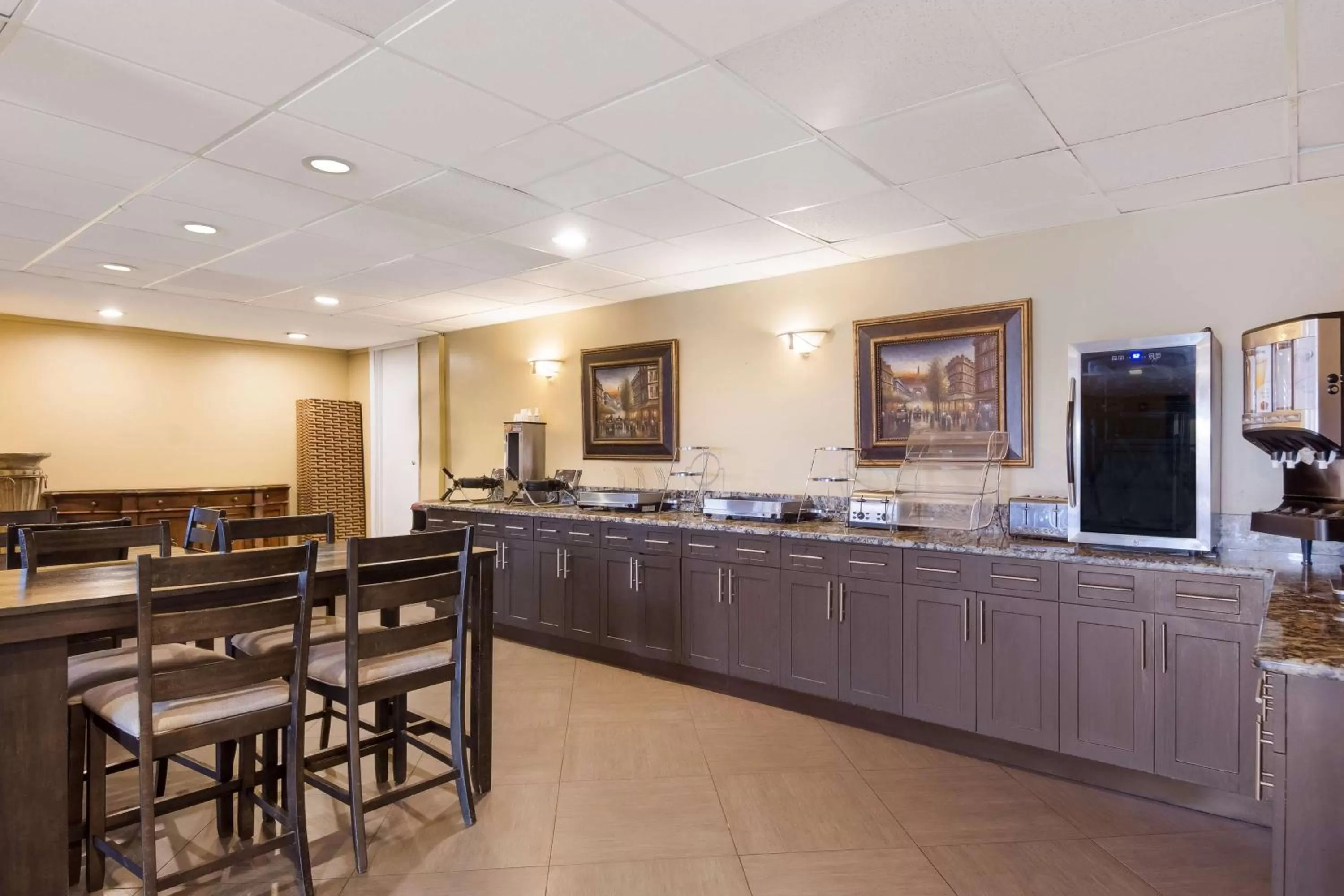 Breakfast in SureStay Hotel by Best Western St Pete Clearwater Airport