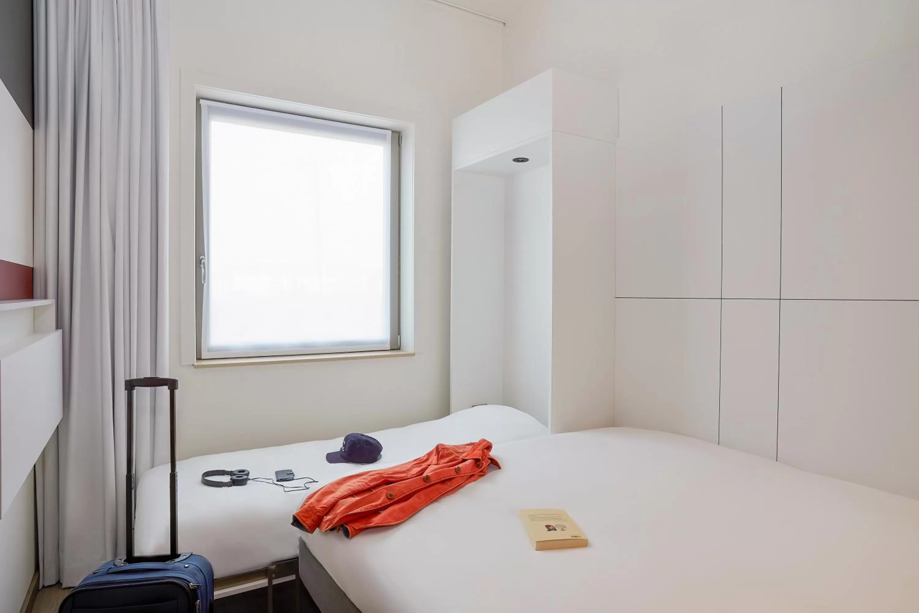 Photo of the whole room, Bed in ibis budget Oostende Airport