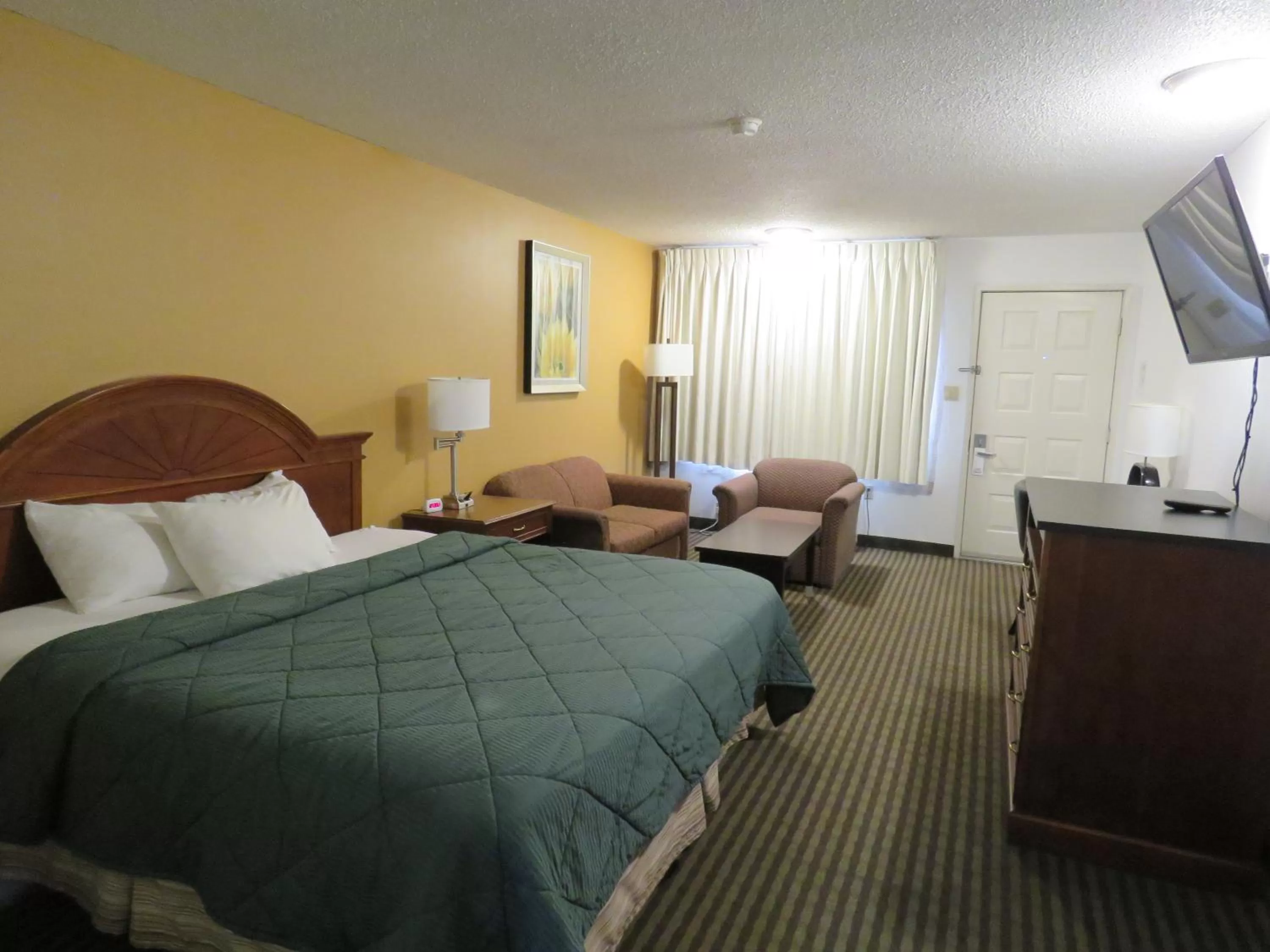 Bed in Thunderbird Motel