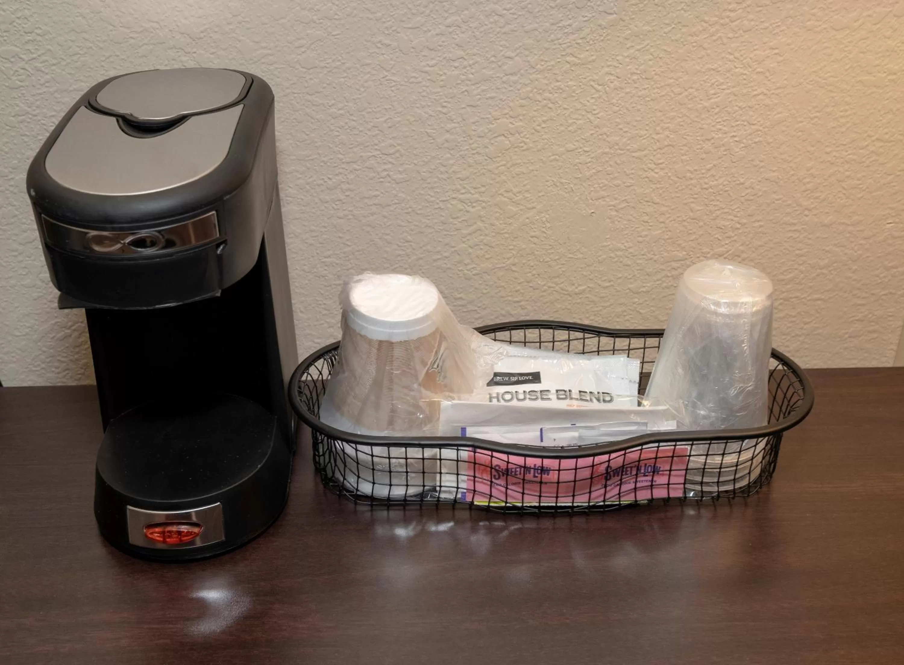 Photo of the whole room in Red Roof Inn Greensburg