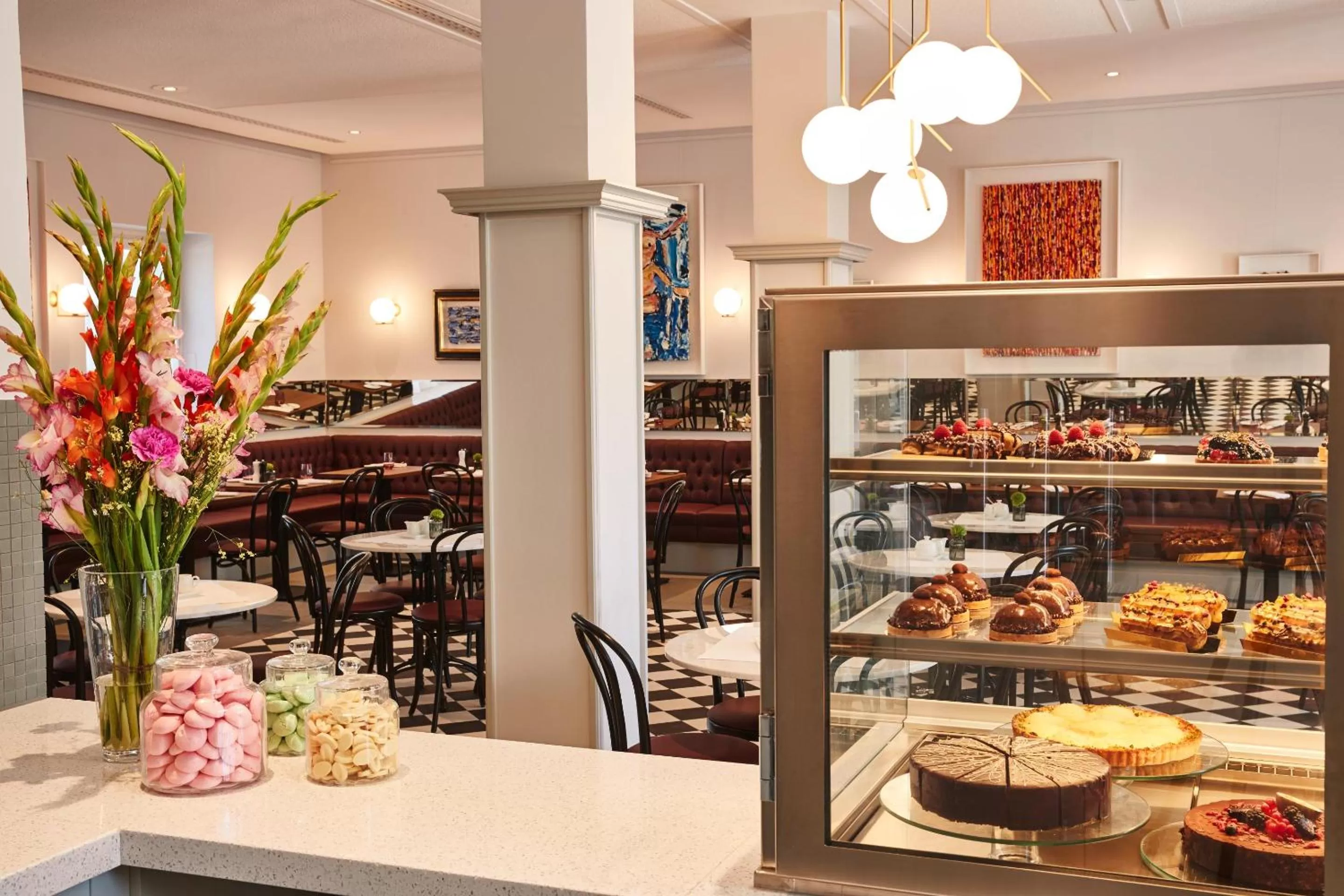 Restaurant/places to eat in Steigenberger ICON Grandhotel & Spa Petersberg