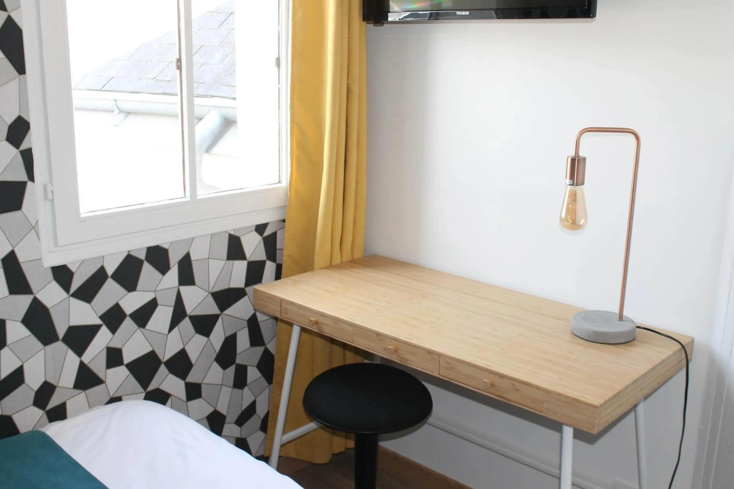 Bed in Hôtel Le Blason