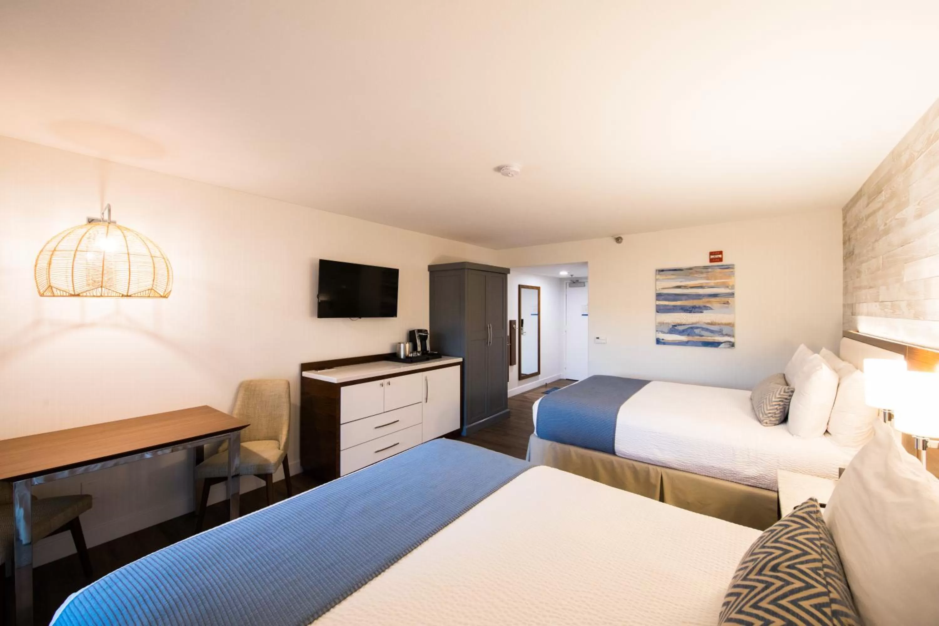 Photo of the whole room, Bed in SeaCrest Oceanfront Hotel