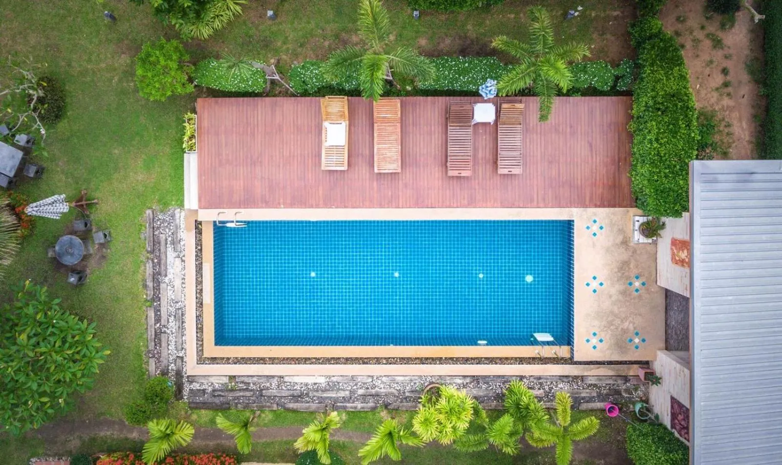 Pool view in Siray Green Resort