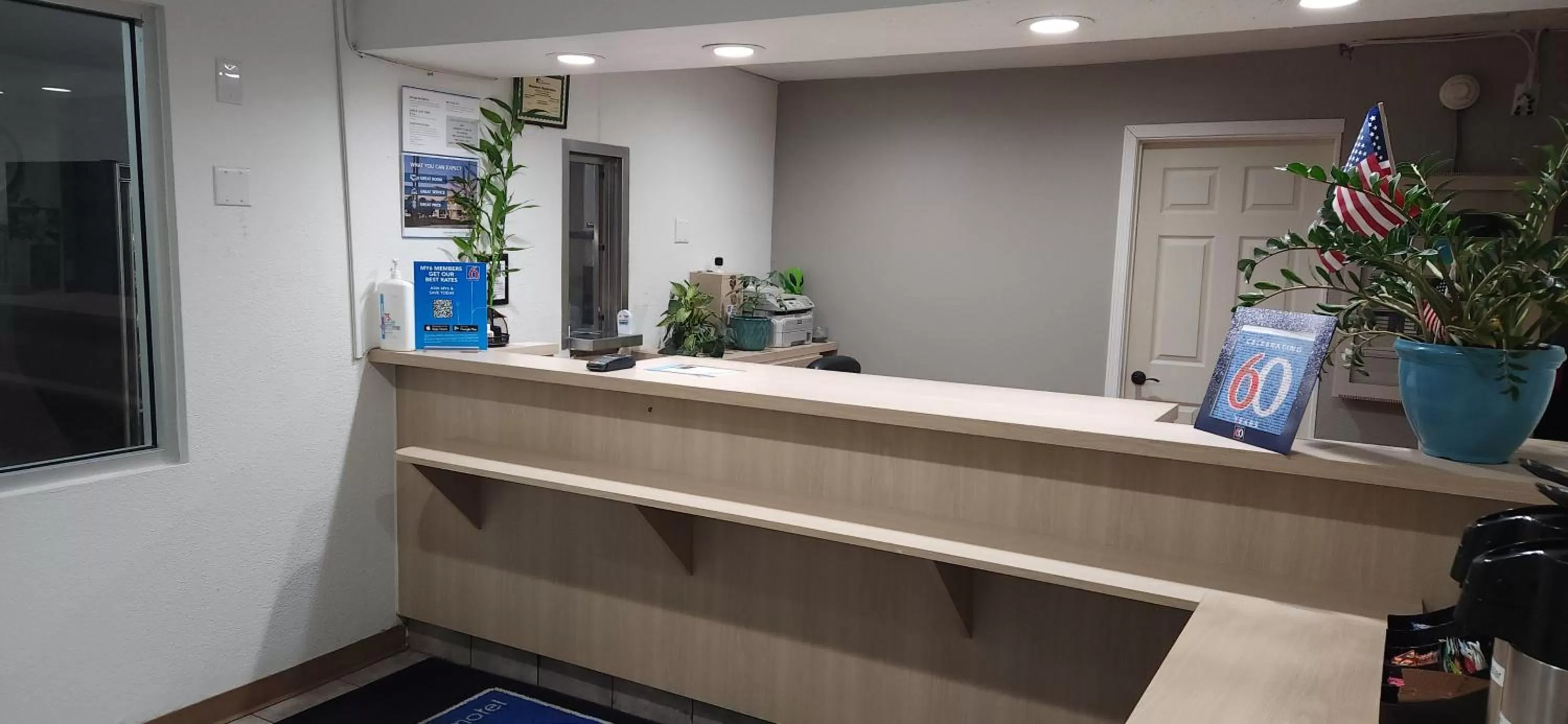 Text overlay in Motel 6-Alamogordo, NM