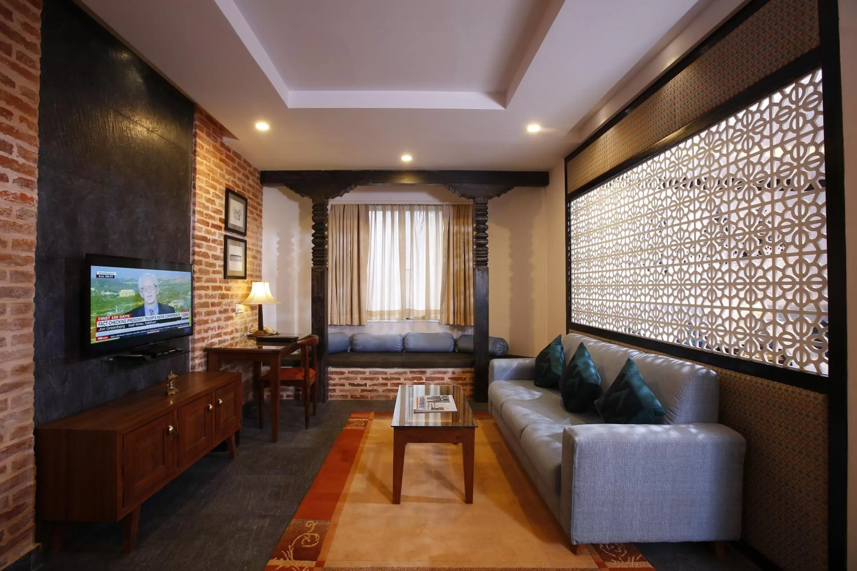 Living room in Royal Singi Hotel