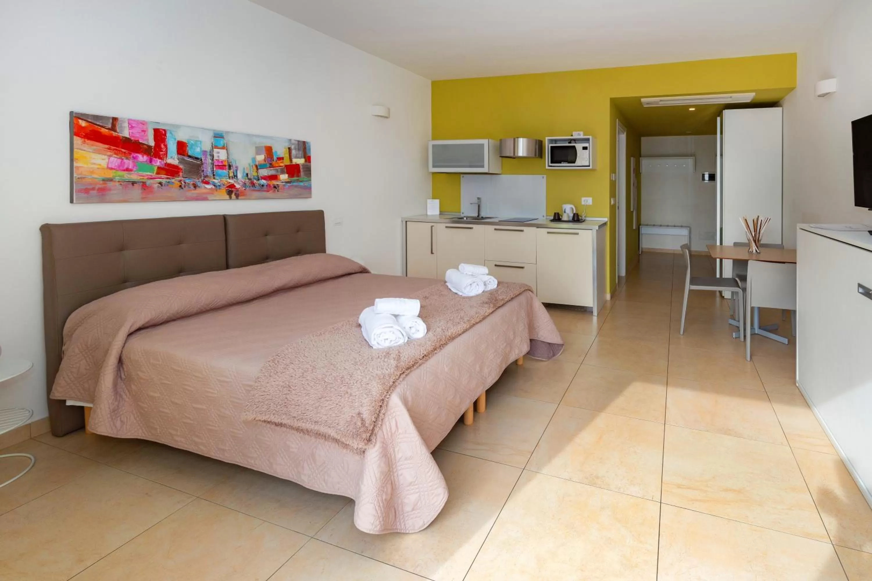 Balcony/Terrace, Bed in Zeus Hotel - Aparthotel - Meeting & Congress