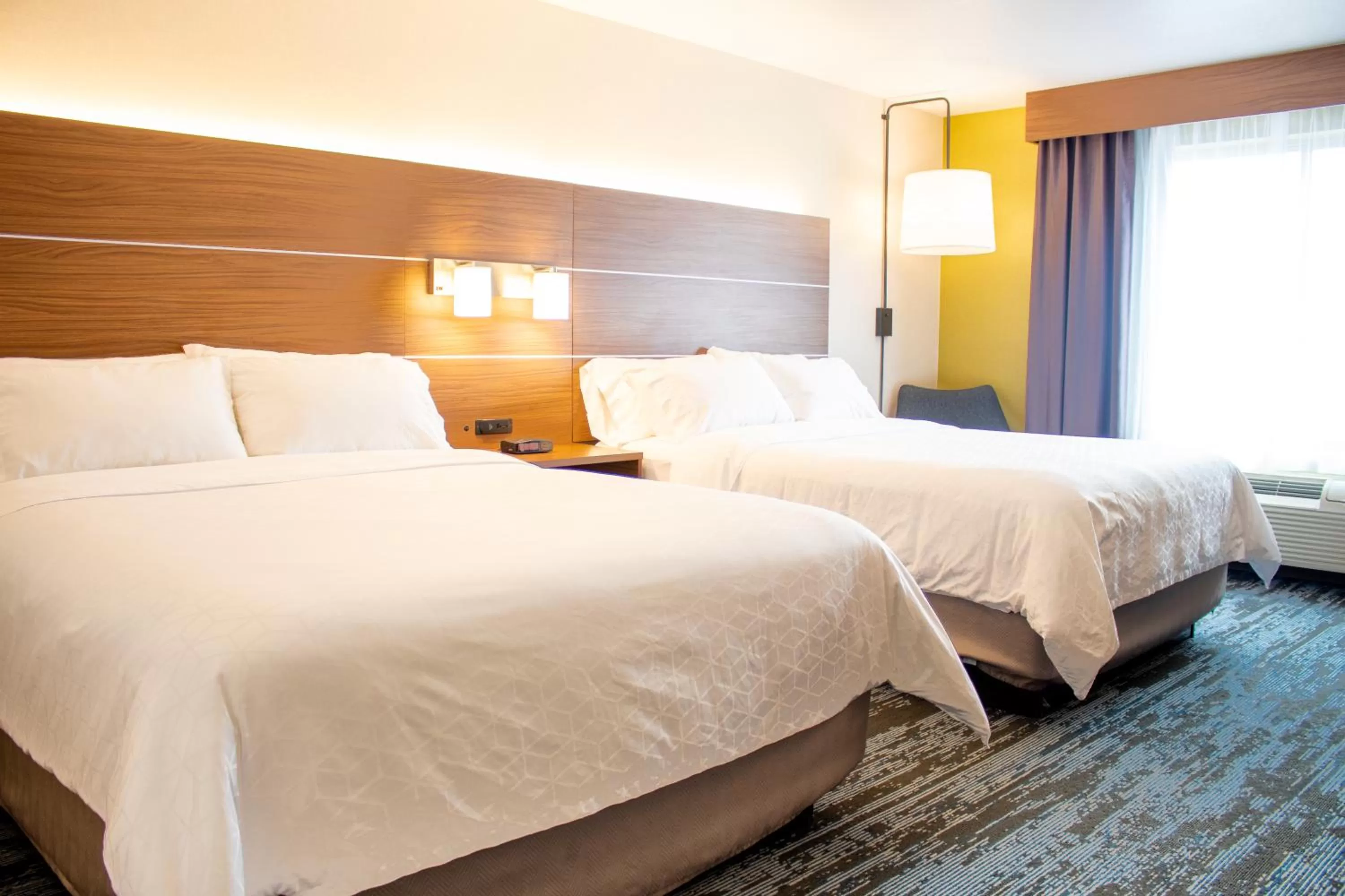 Bed in Holiday Inn Express & Suites Wausau by IHG