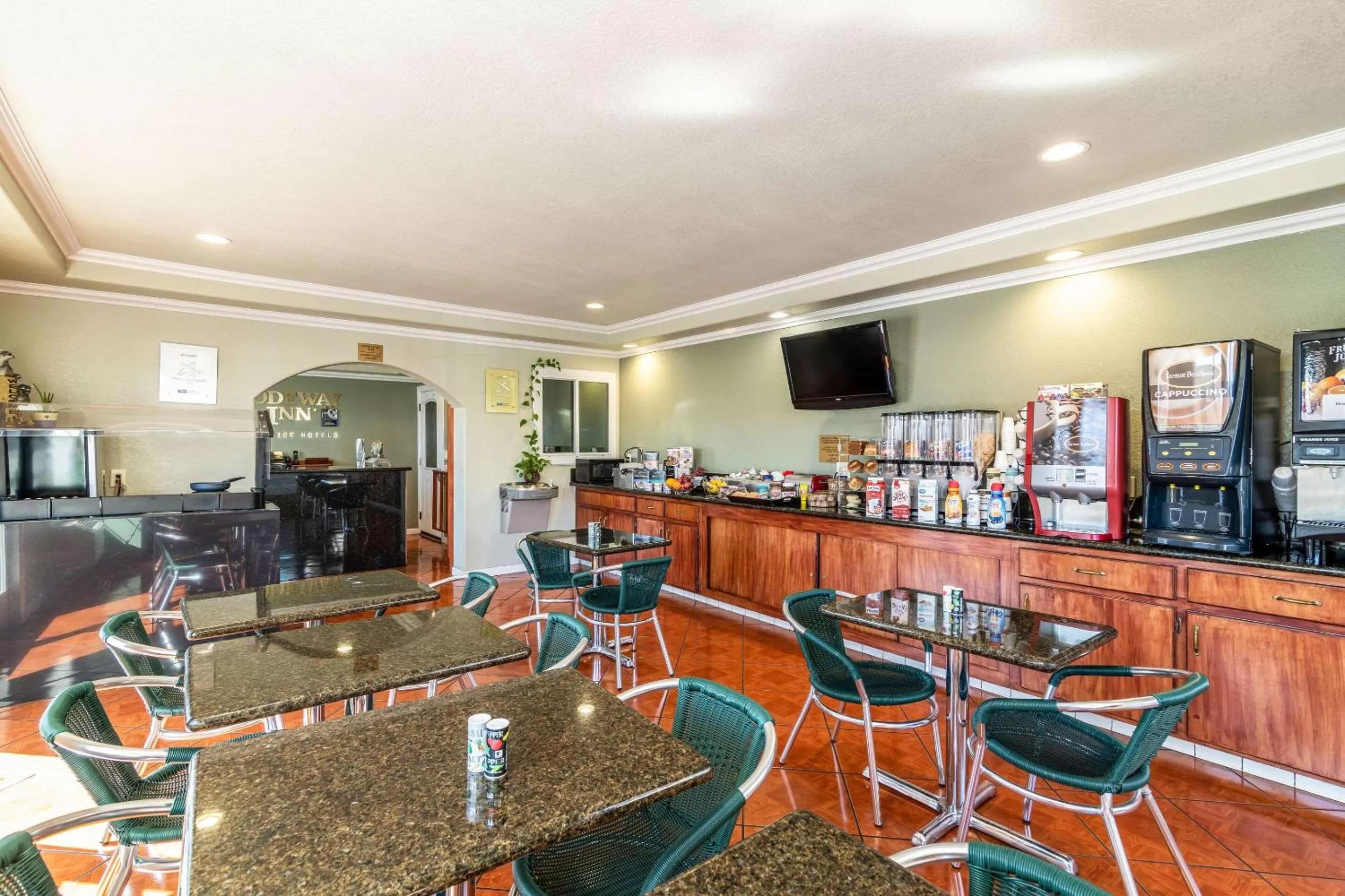 Restaurant/places to eat in Rodeway Inn Barstow Route 66