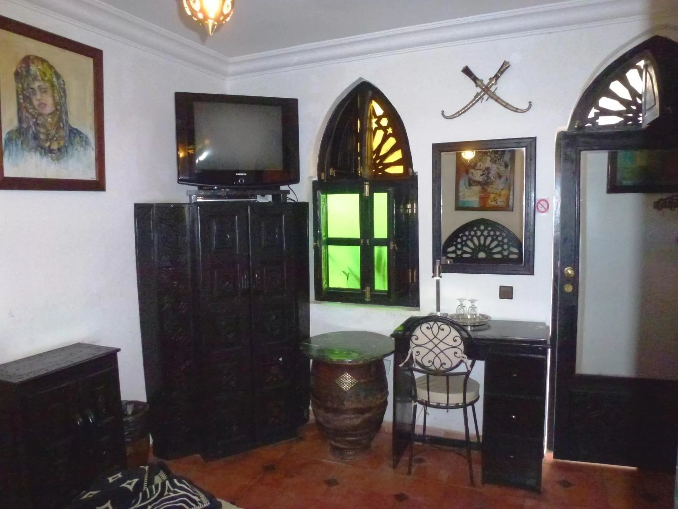 TV and multimedia, TV/Entertainment Center in Ryad Laârouss