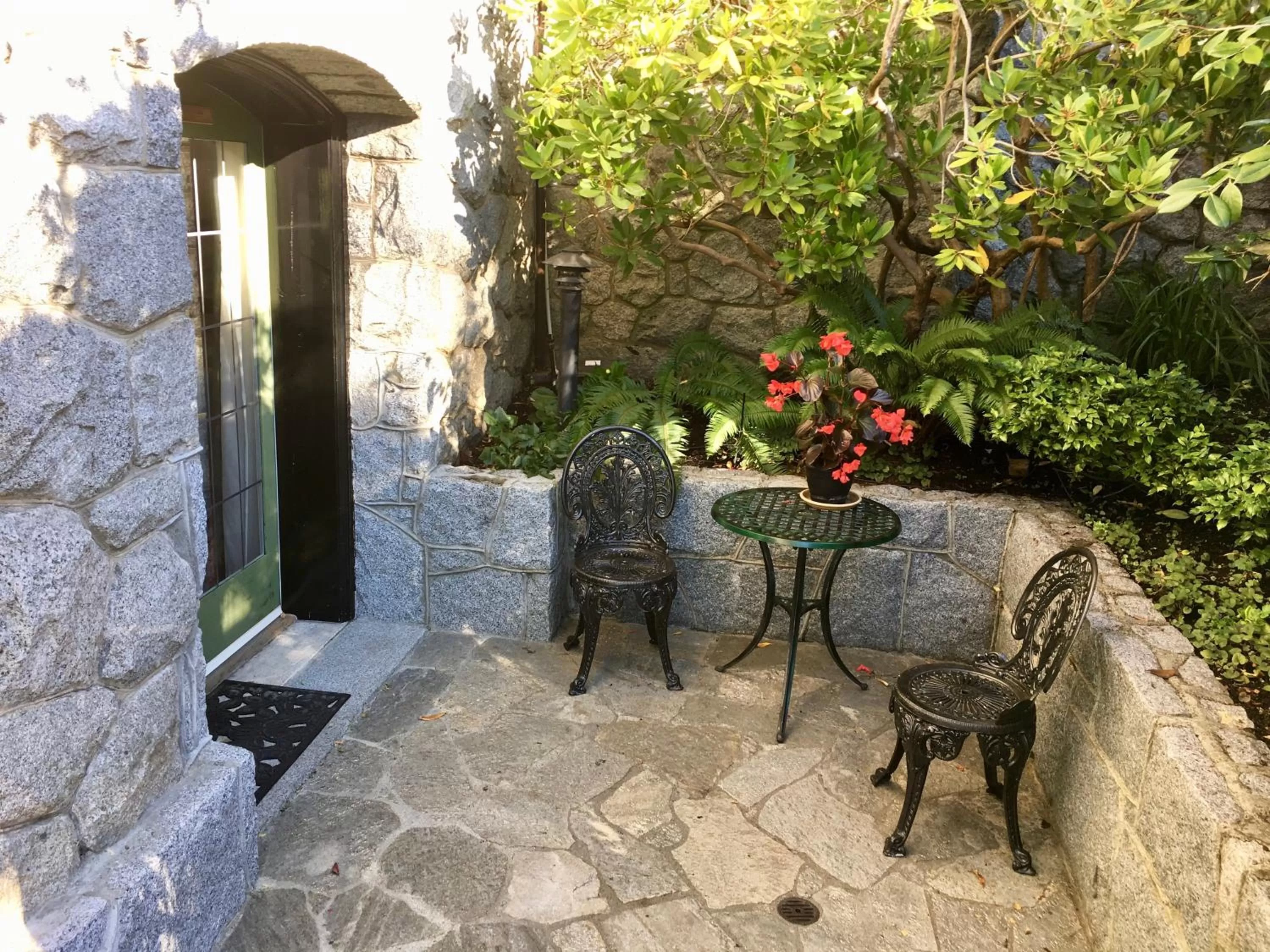 Property building in Prior Castle Inn