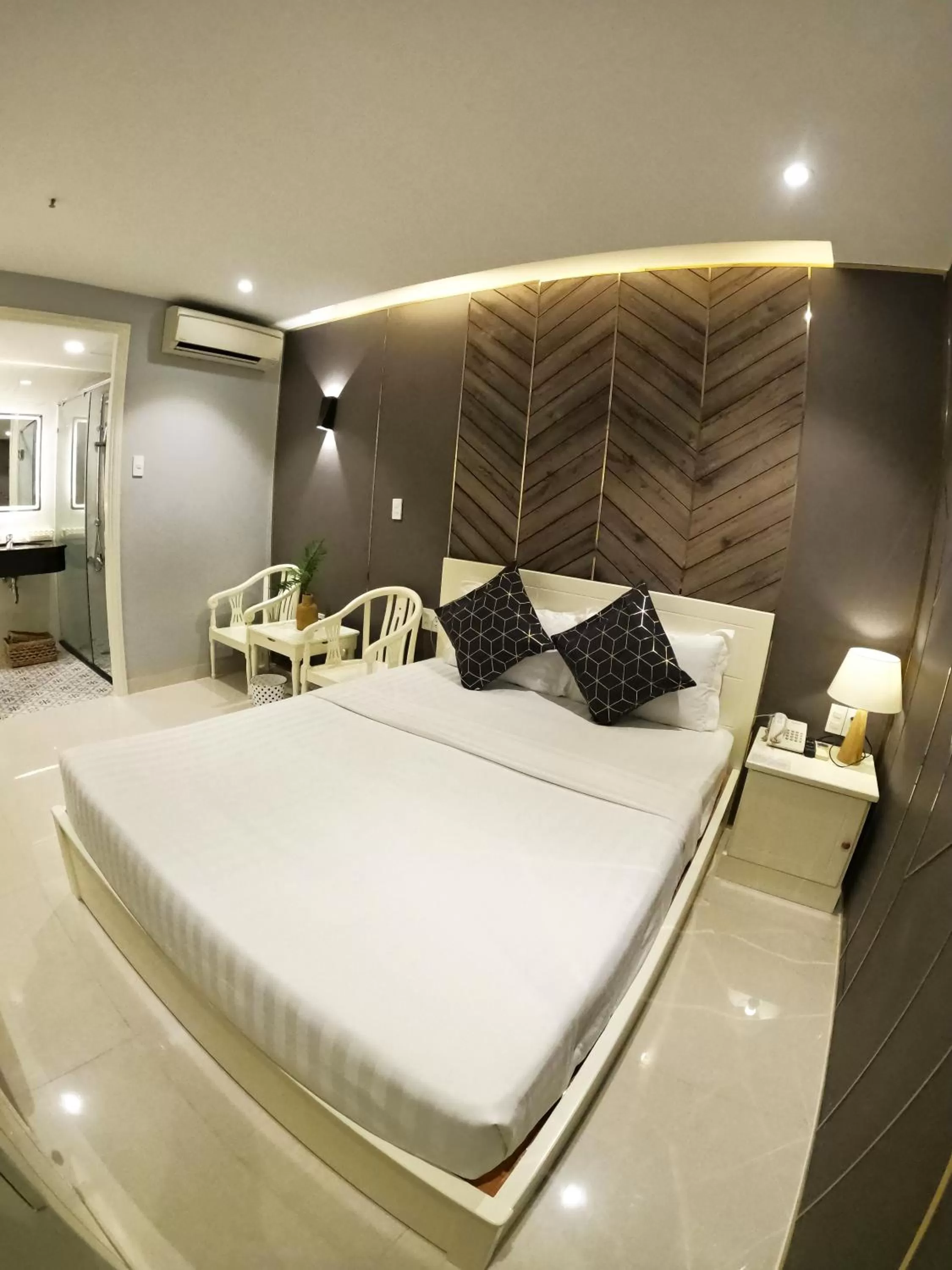 Photo of the whole room, Bed in Dinh Phat Hotel