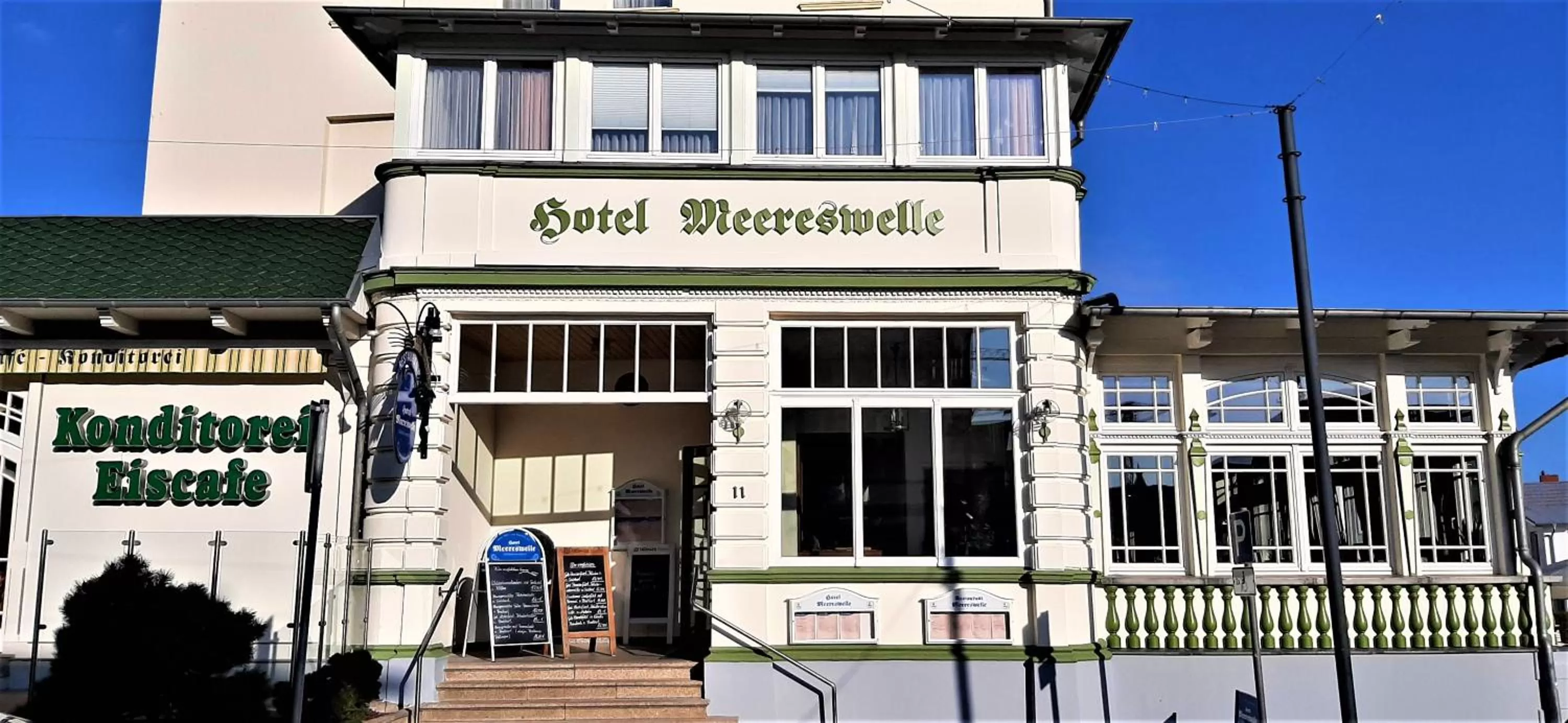 Property Building in Hotel Meereswelle - Anno 1875