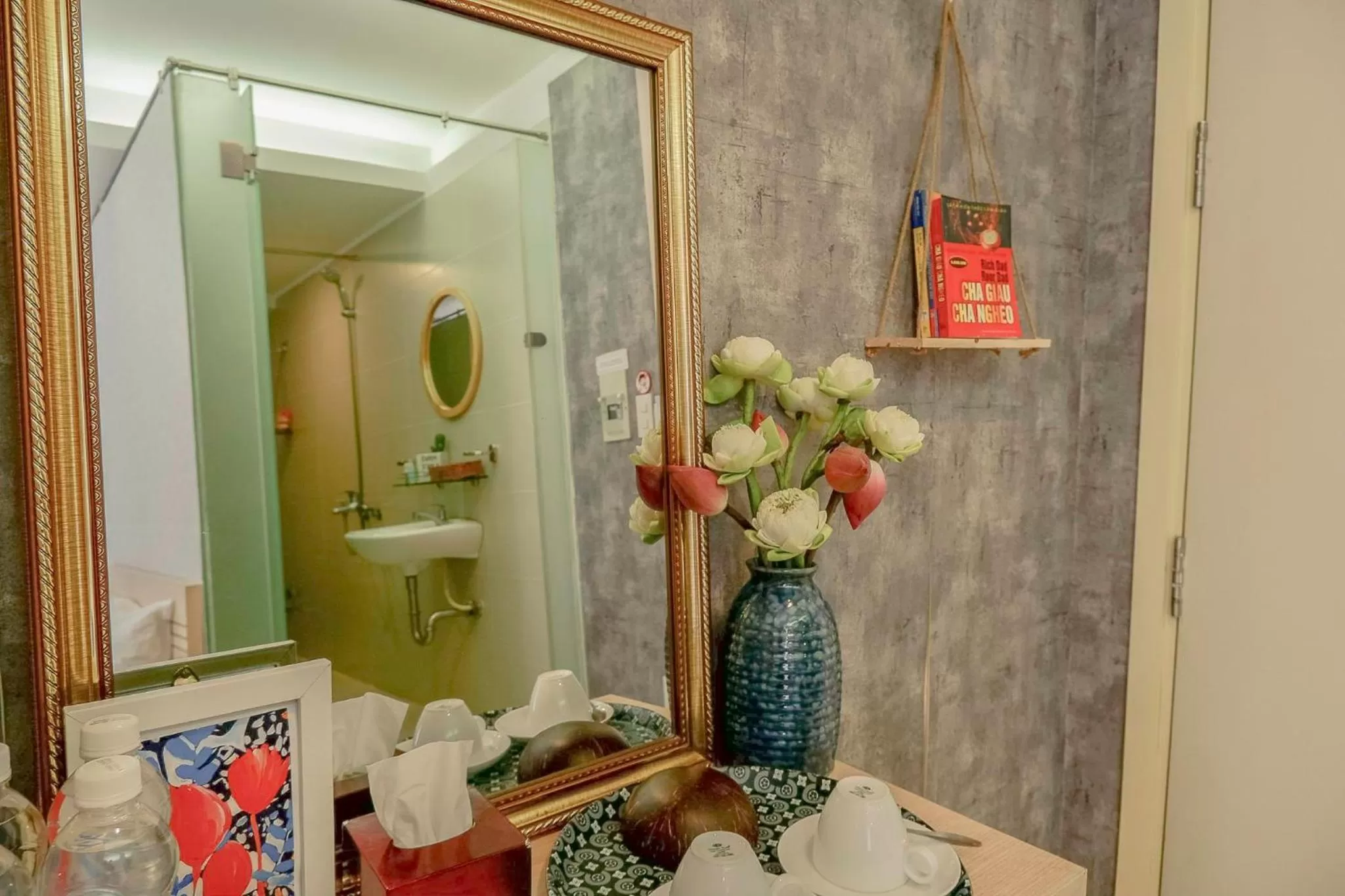 Decorative detail in Galaxy Boutique Sai Gon Central Hotel