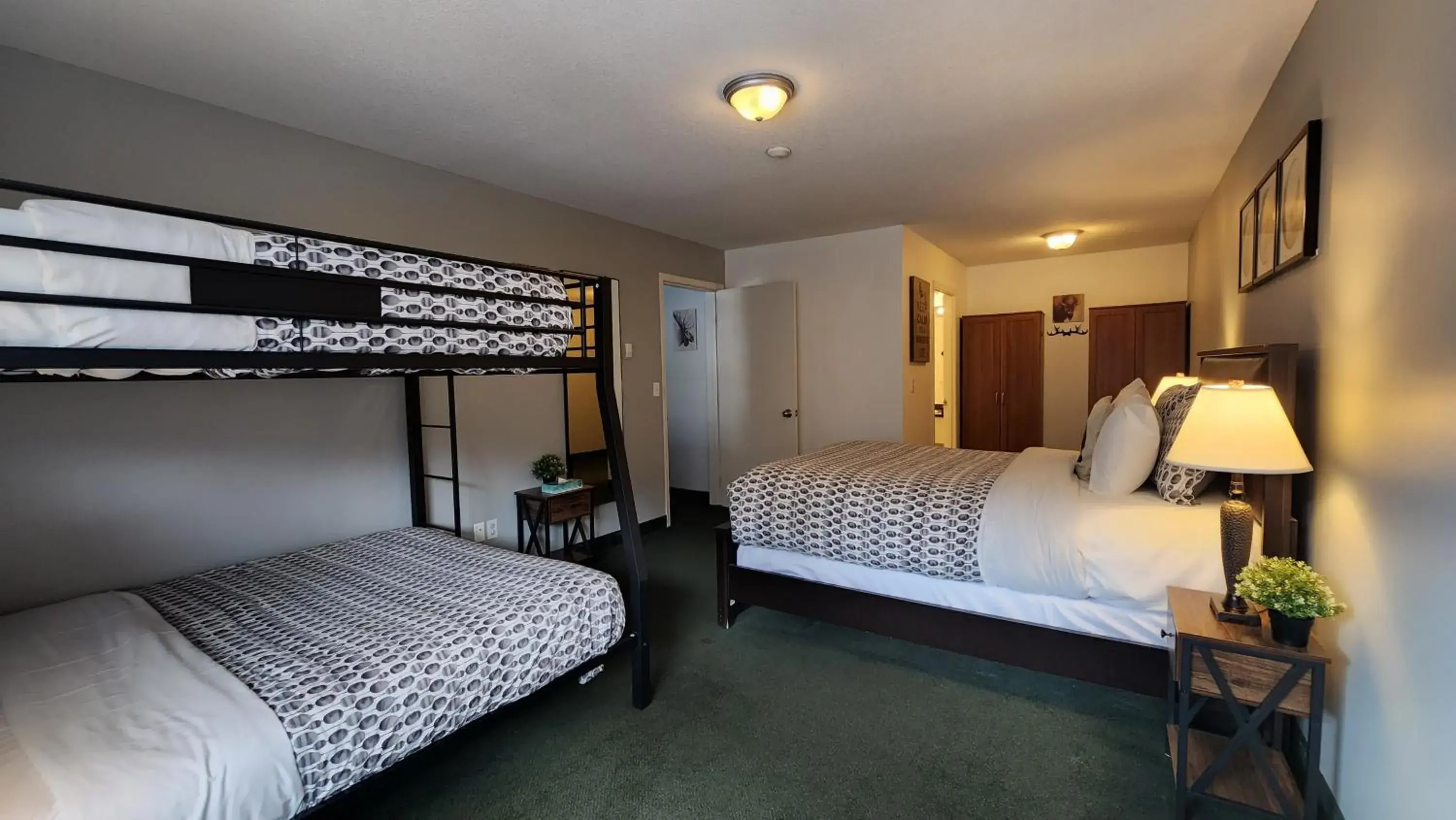 Family Suite in Mountain View Inn Family Suite in Mountain View Inn