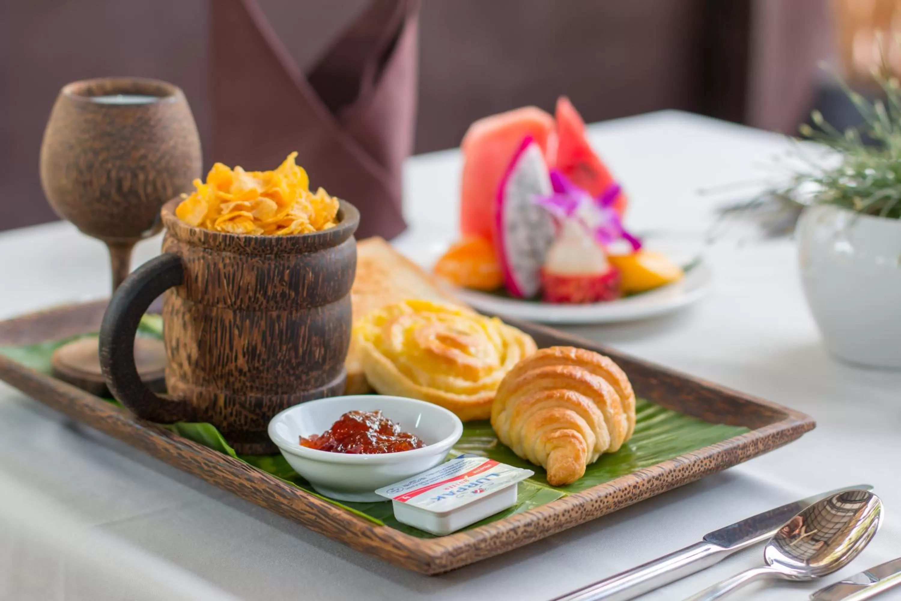 American breakfast in Samnak Lounge